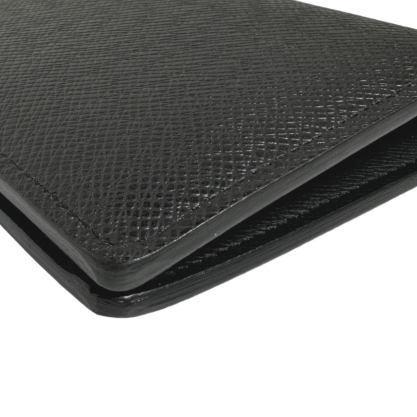 Taiga Leather Pocket Wallet with Multiple Compartments