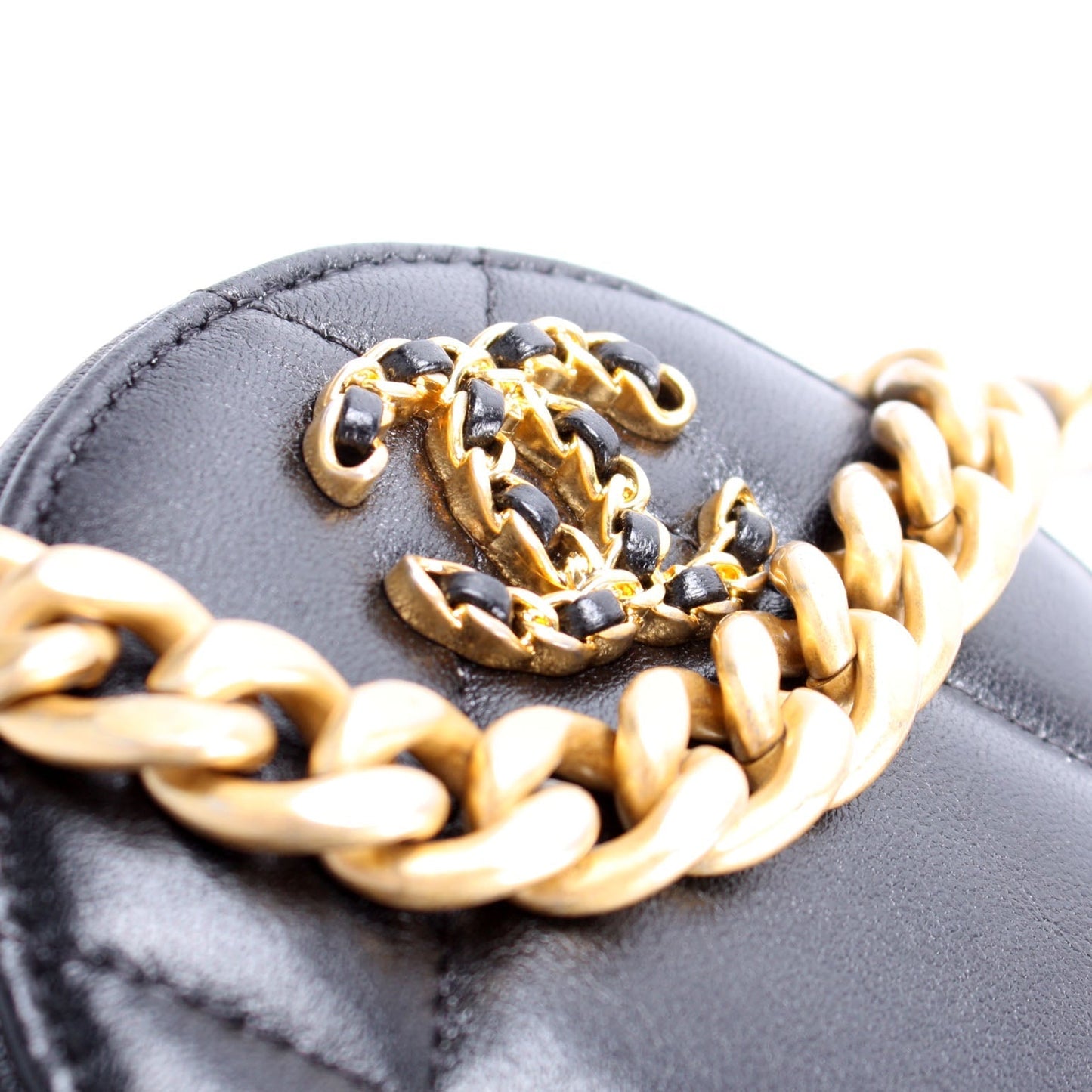 Chanel 19 Round Clutch Goatskin 29M