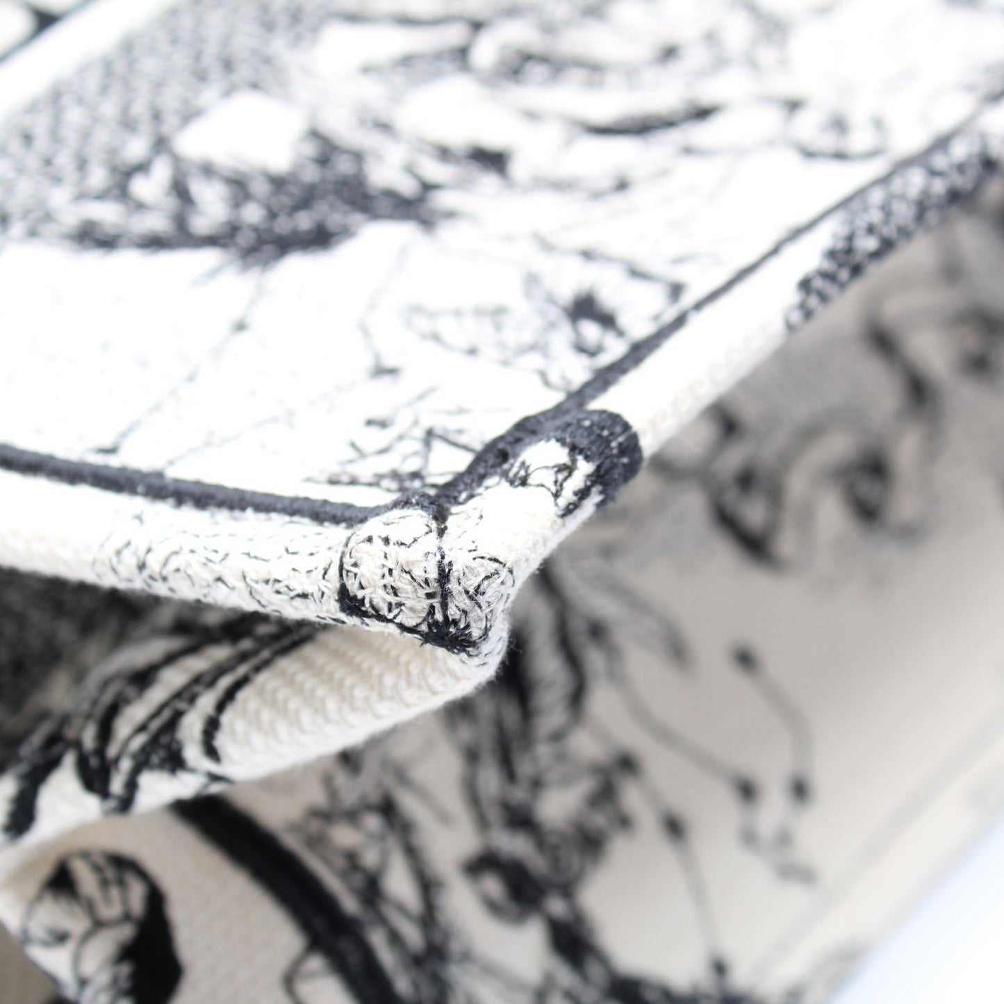 Book Tote Medium