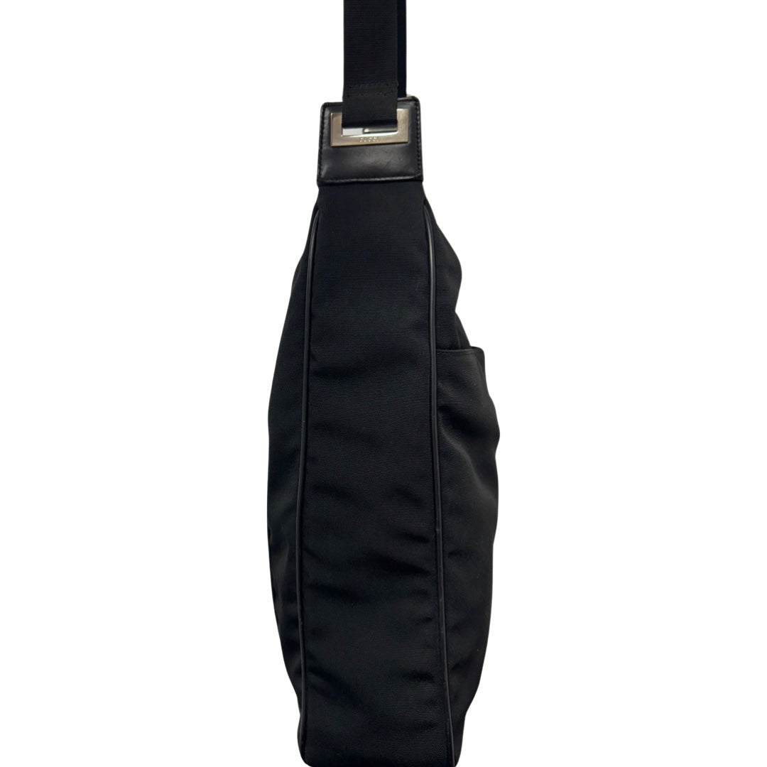 Shoulder Bag Designer By Gucci Size: Medium