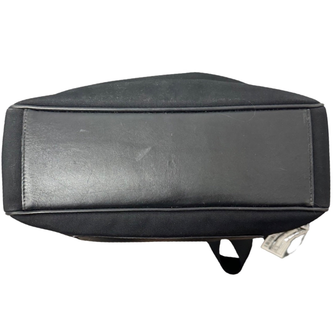 Shoulder Bag Designer By Gucci Size: Medium