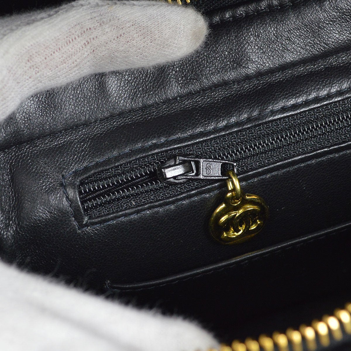 CHANEL 1994-1996 Medium Classic Flap Backpack