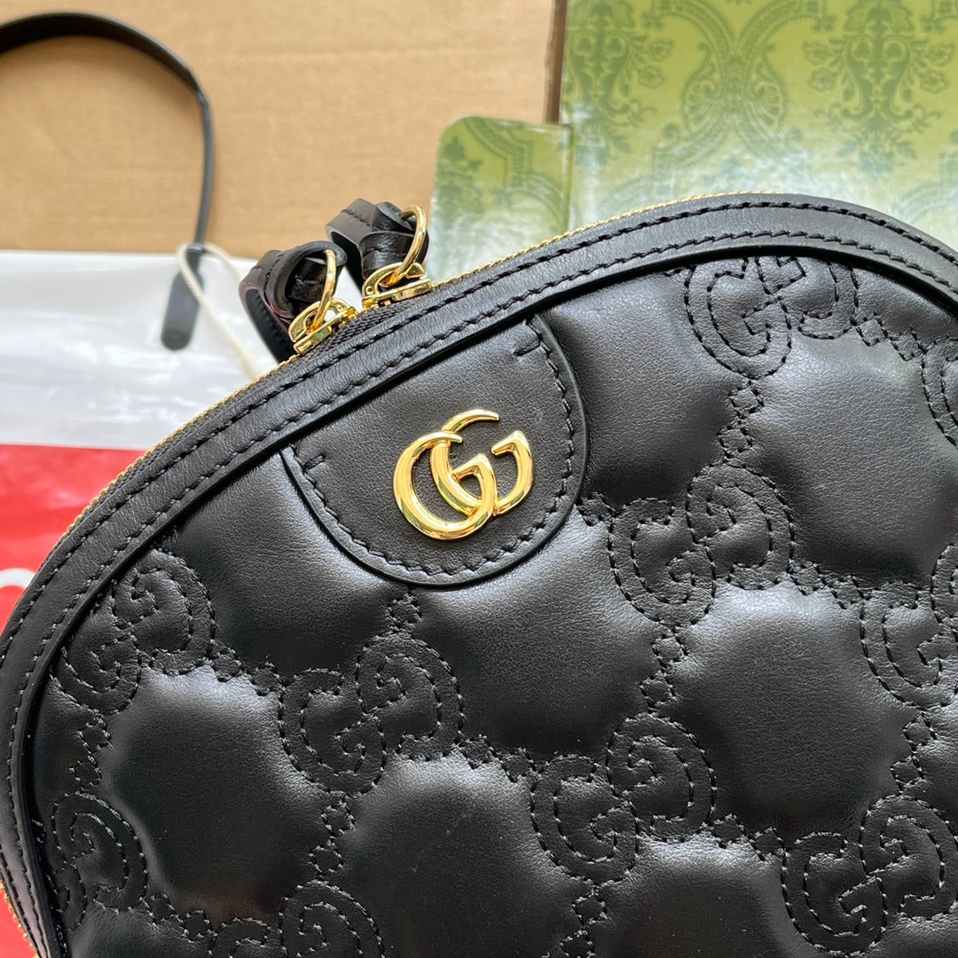 MATELASS¨¦ LEATHER SHOULDER BAG 23 IN BLACK EMBOSSED CALFSKIN GOLD HARDWARE