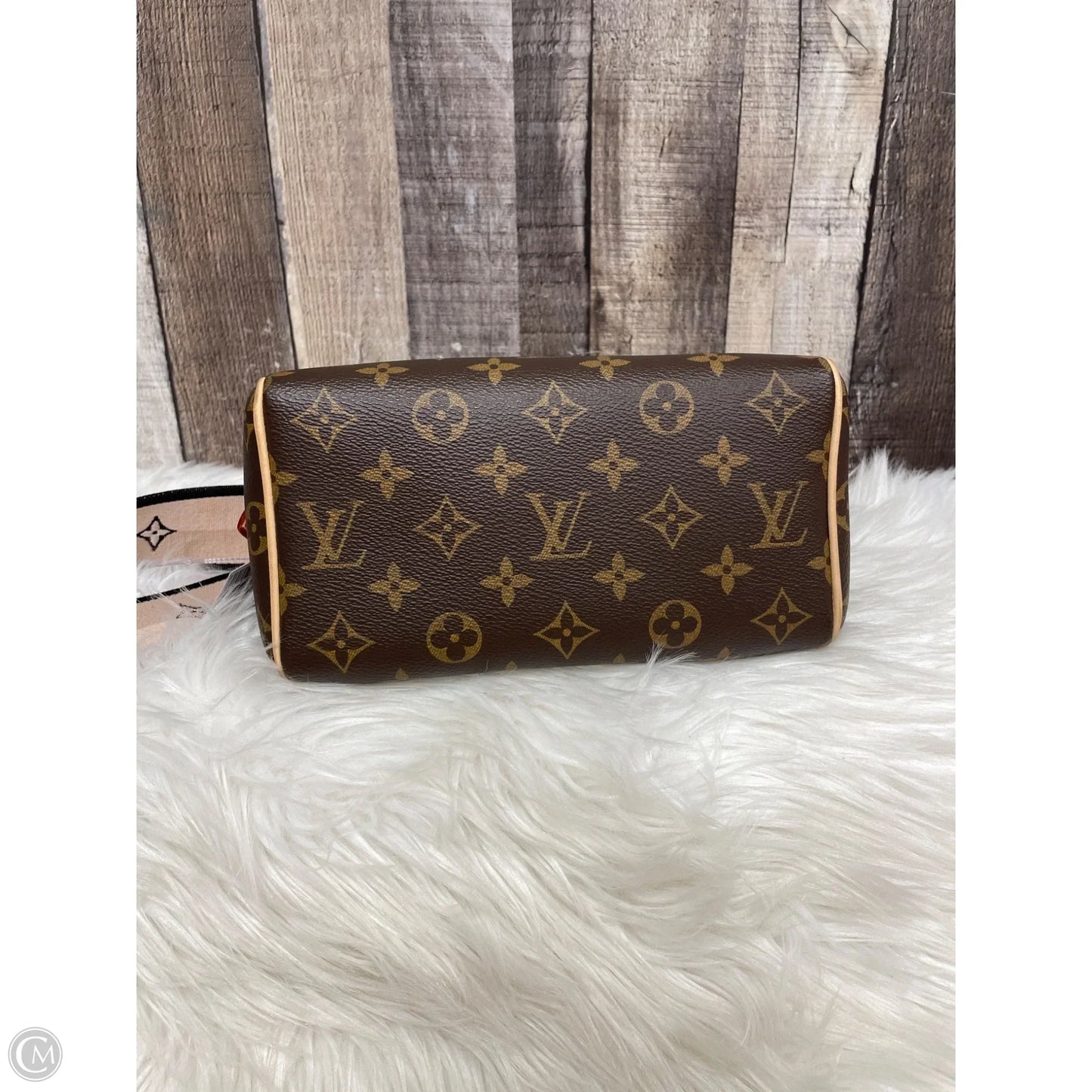 Crossbody Luxury Designer By Louis Vuitton, Size: Small