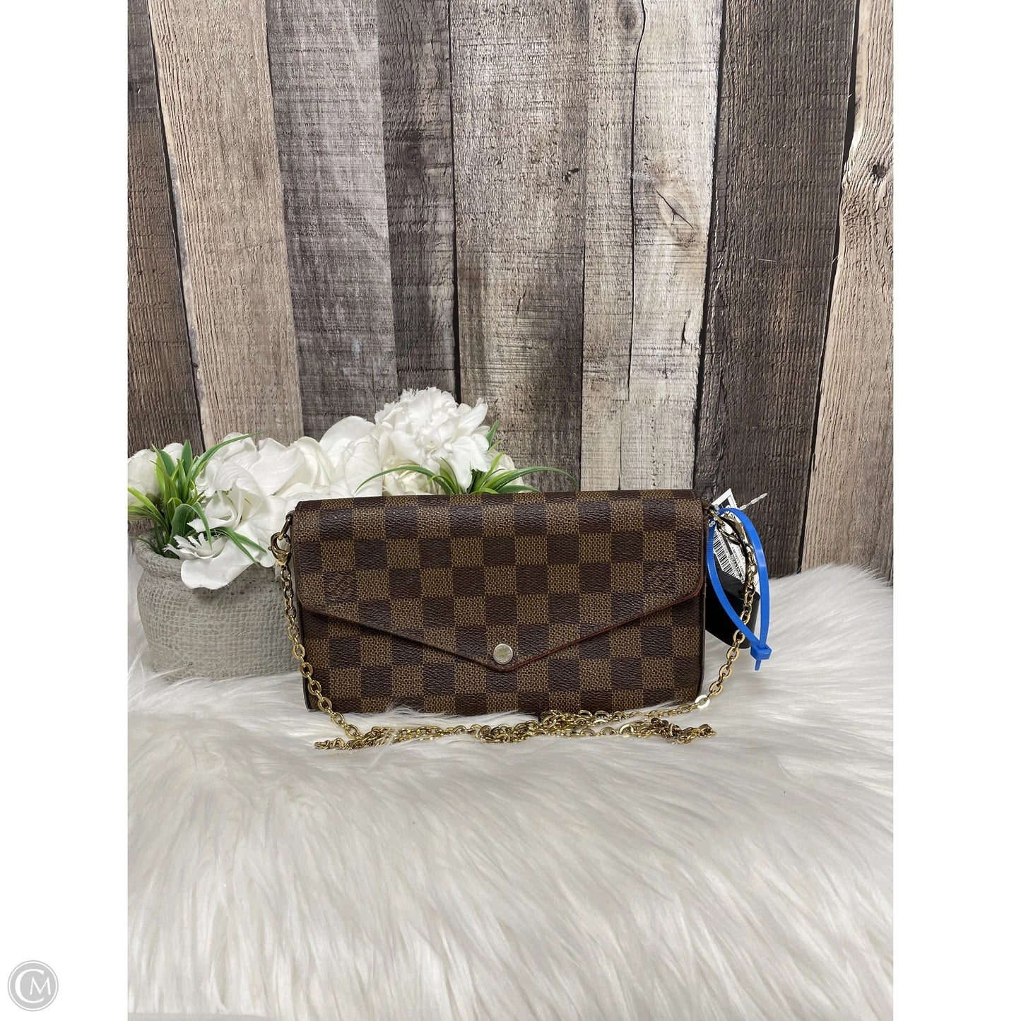 Crossbody Luxury Designer By Louis Vuitton, Size: Small