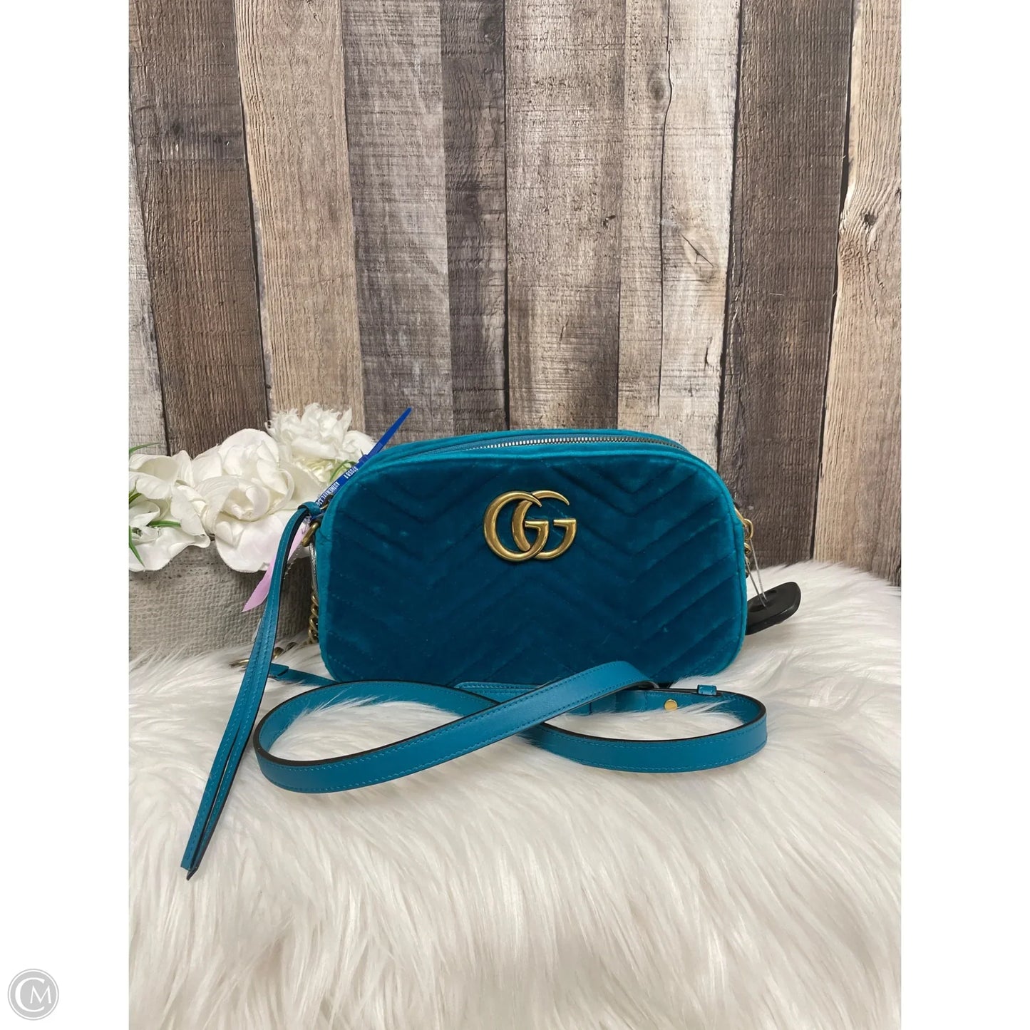 Crossbody Luxury Designer By Gucci, Size: Medium