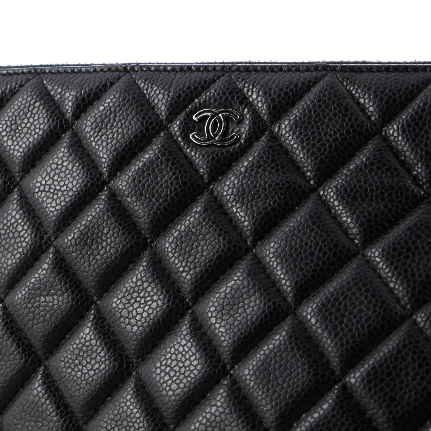 O Case Clutch Quilted Caviar Large