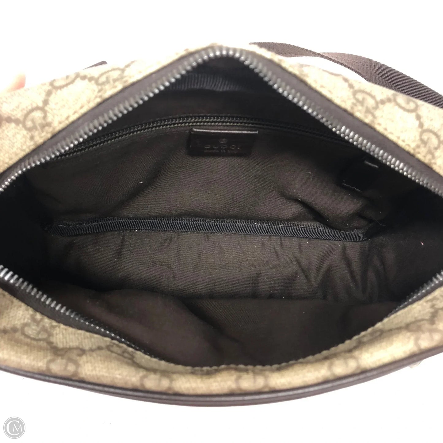 Crossbody Luxury Designer By Gucci, Size: Small