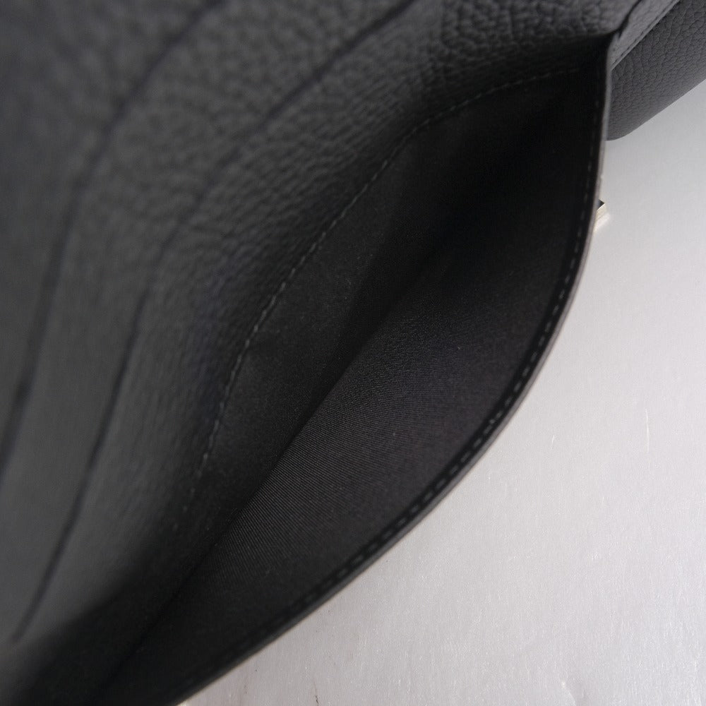 Dior -- Leather Clutch Bag ()