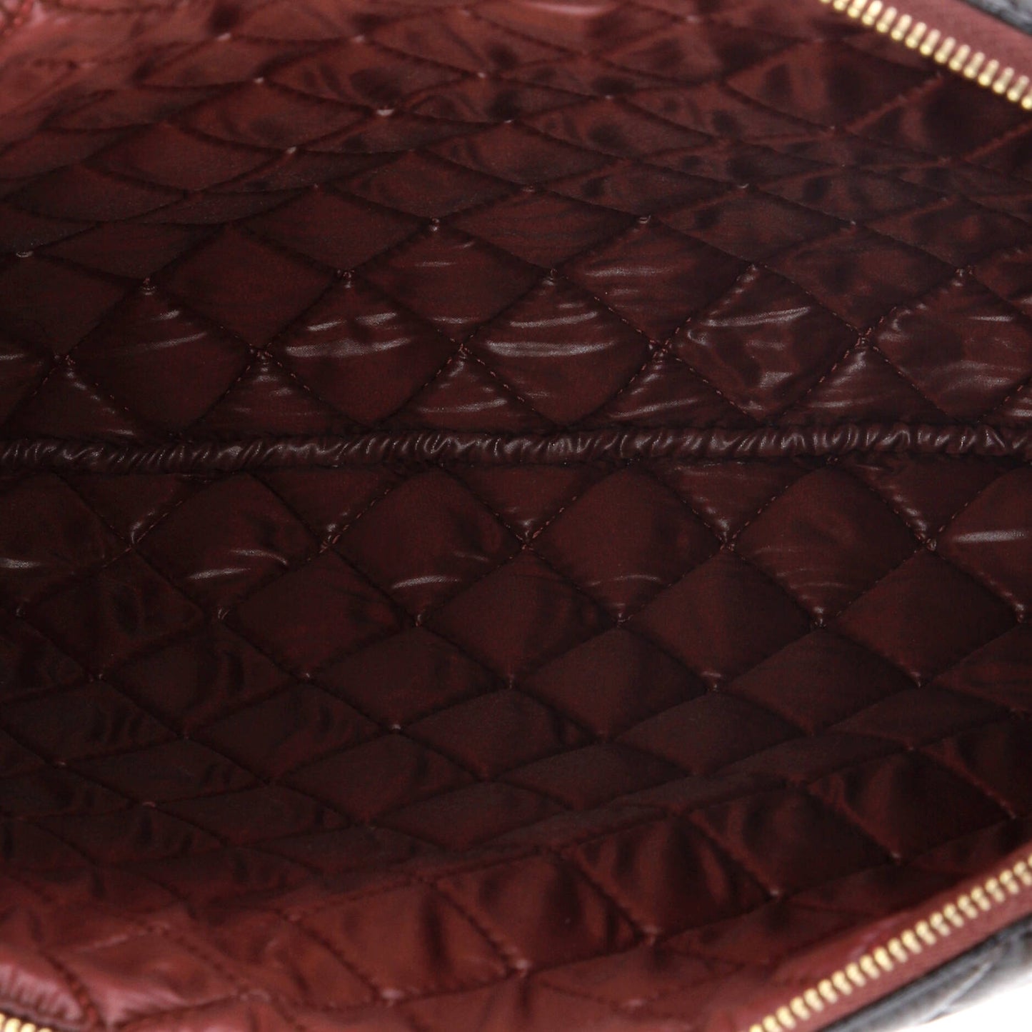 O Case Clutch Quilted Caviar Large