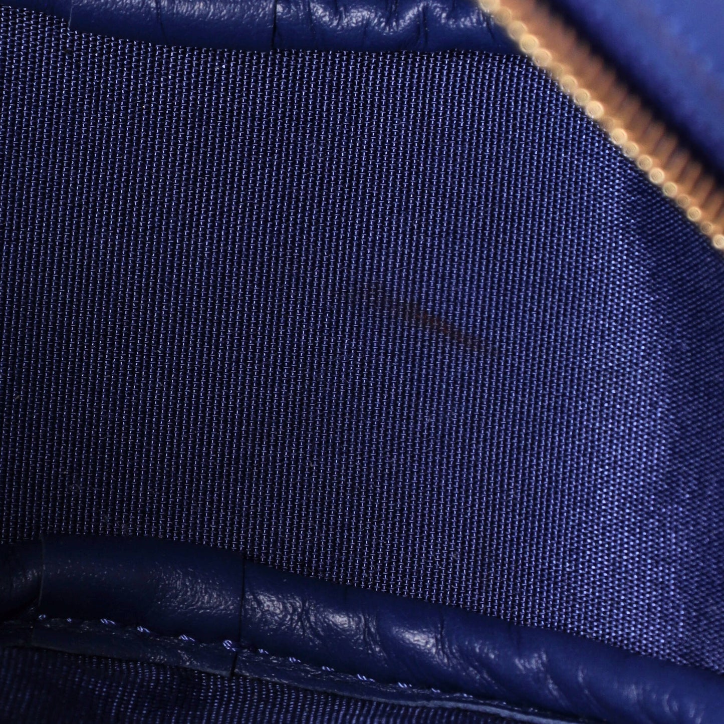 19 Round Clutch with Chain Quilted Shearling