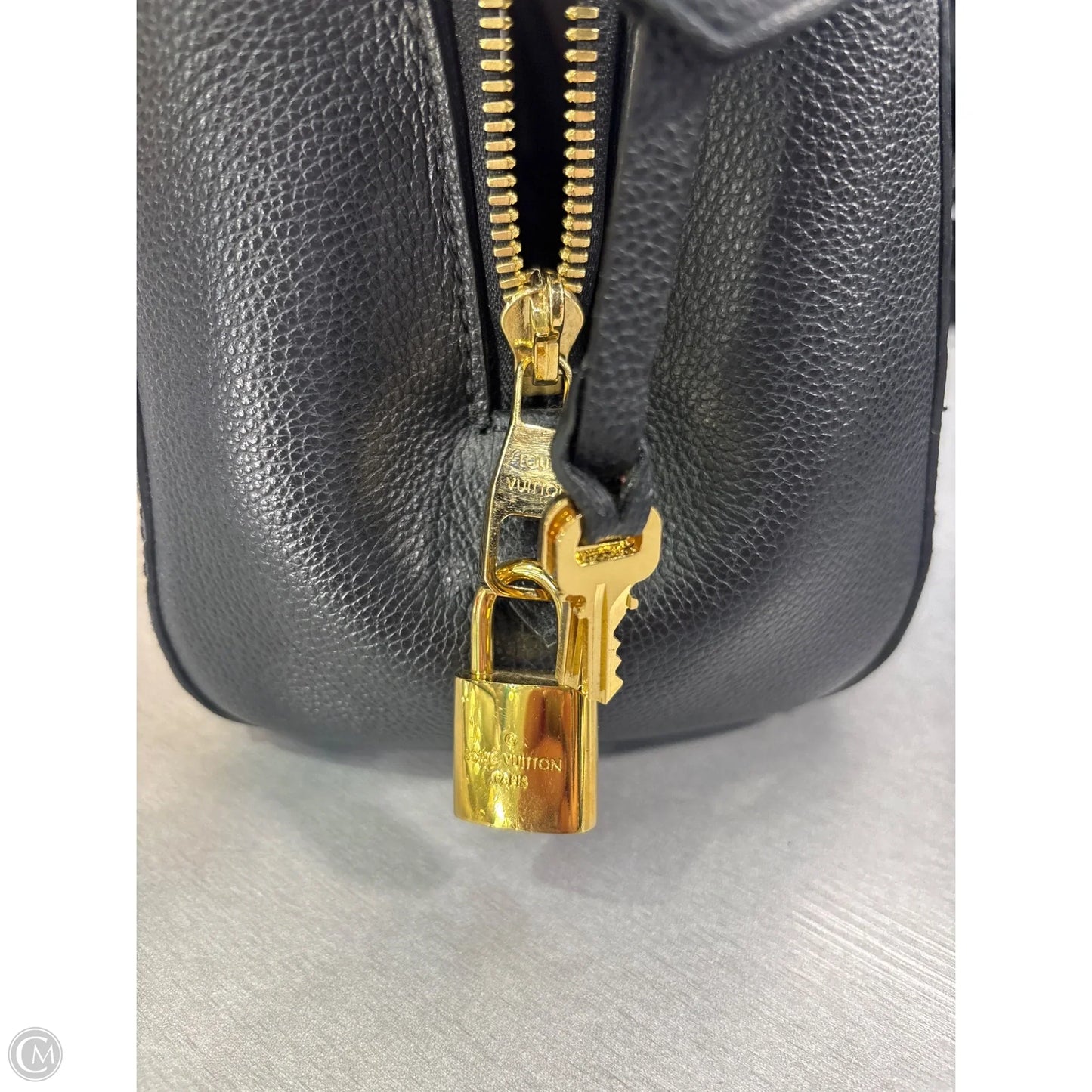 Crossbody Luxury Designer By Louis Vuitton, Size: Small
