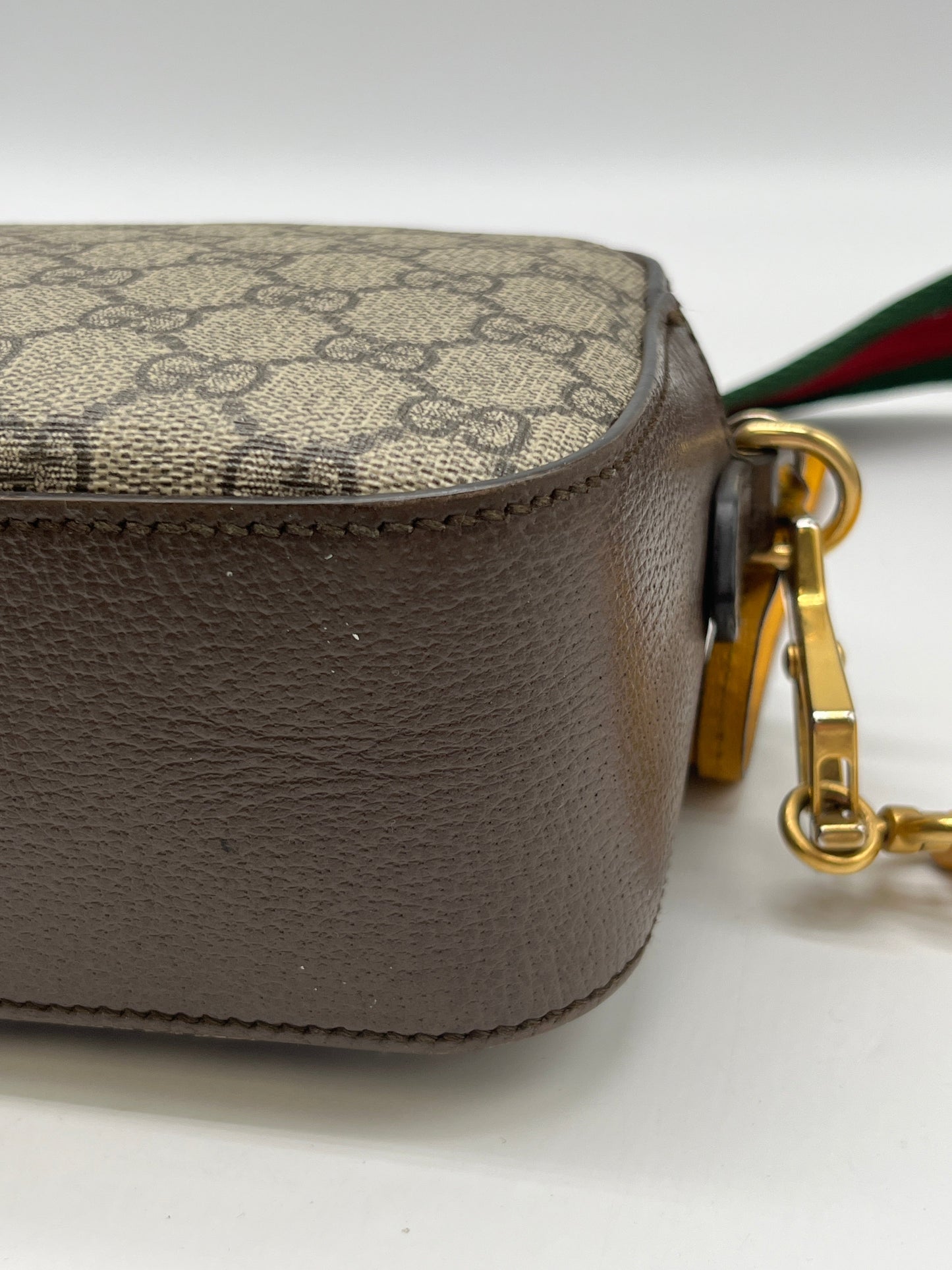 Crossbody Luxury Designer By Gucci, Size: Small