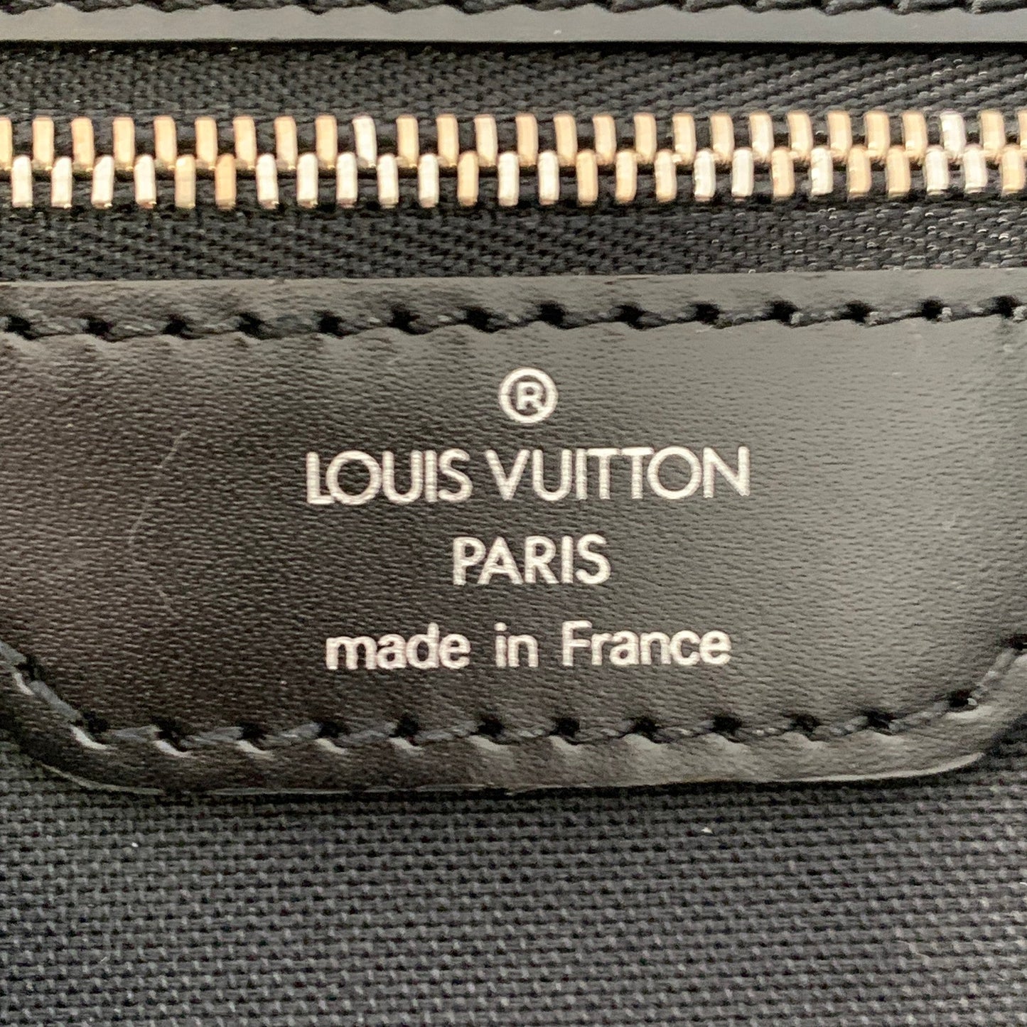 LOUIS VUITTON Dersou Taiga Black Green Nylon Twill Leather Messenger Bag