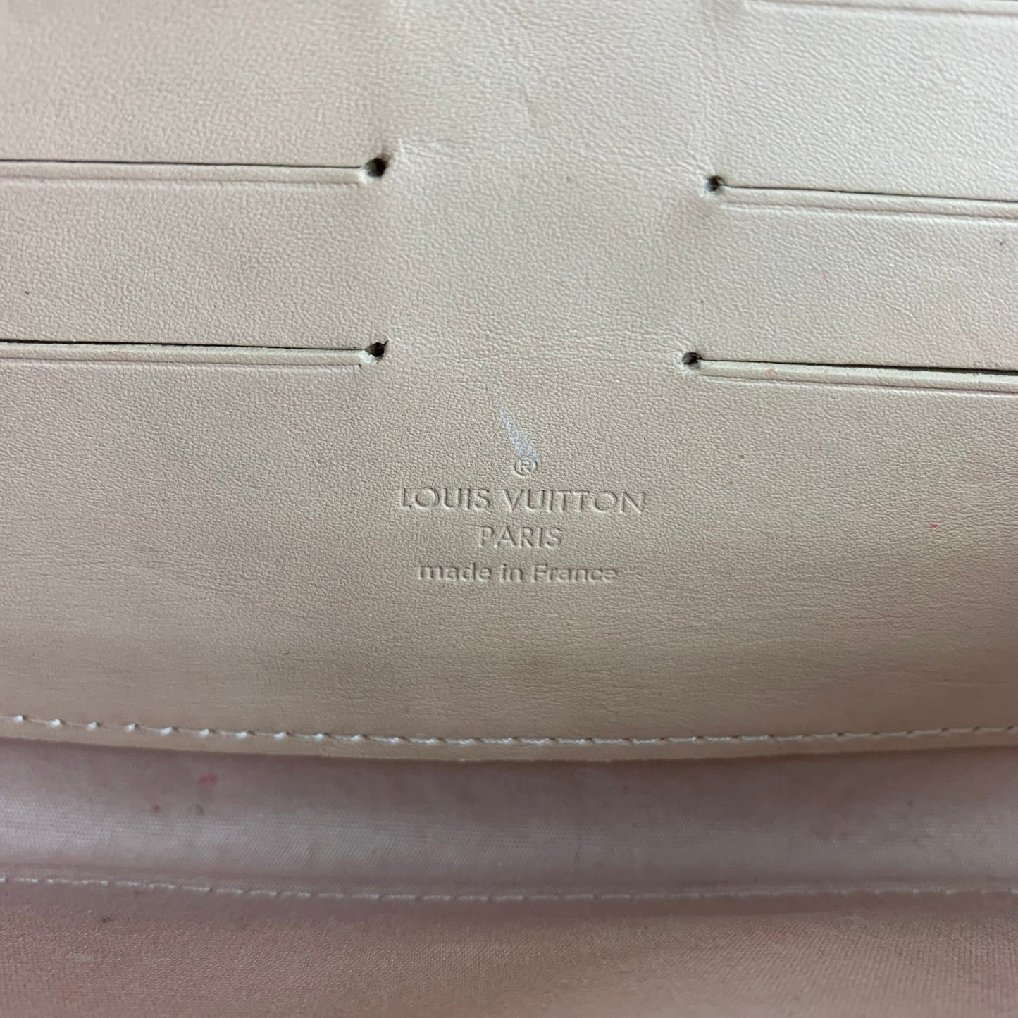 LOUIS VUITTON Vernis Sunset Blvd Beige Embossed Patent Leather Clutch