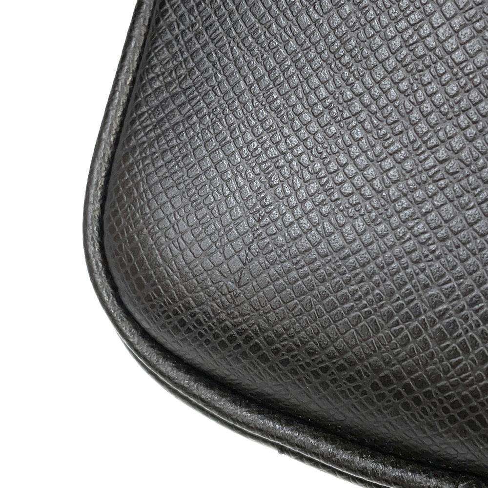 LOUIS VUITTON RayDorian・Backpack Noir M30857 Taiga Leather