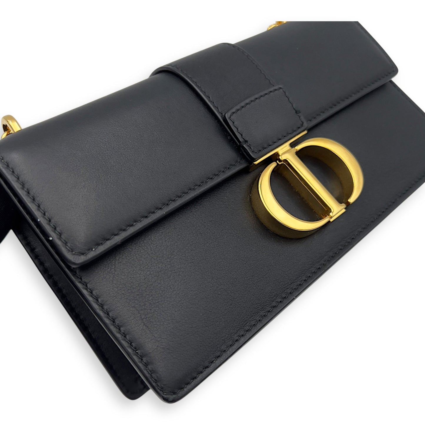 Montaigne Shoulder Bag Black in Calfskin, Gold hardware