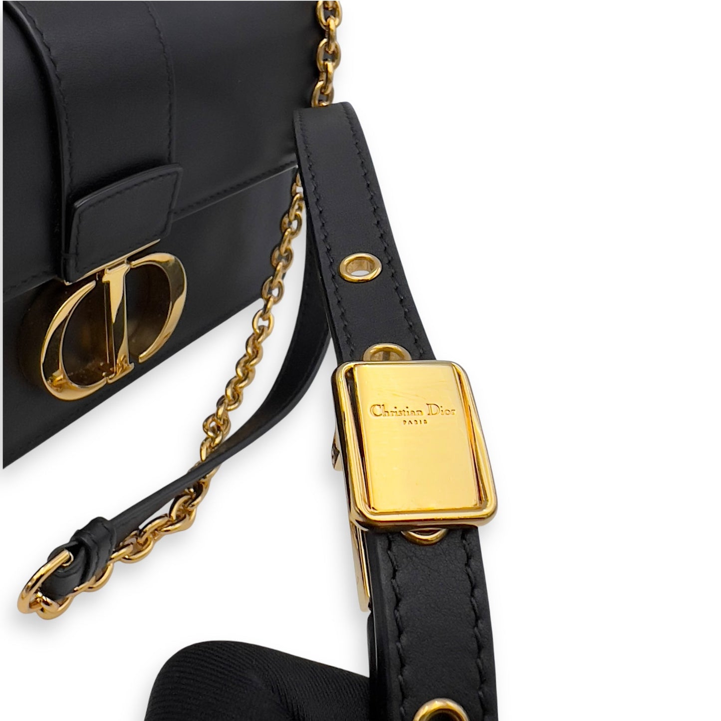 Montaigne Shoulder Bag Black in Calfskin, Gold hardware