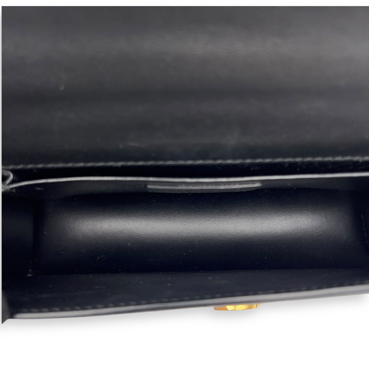 Montaigne Shoulder Bag Black in Calfskin, Gold hardware