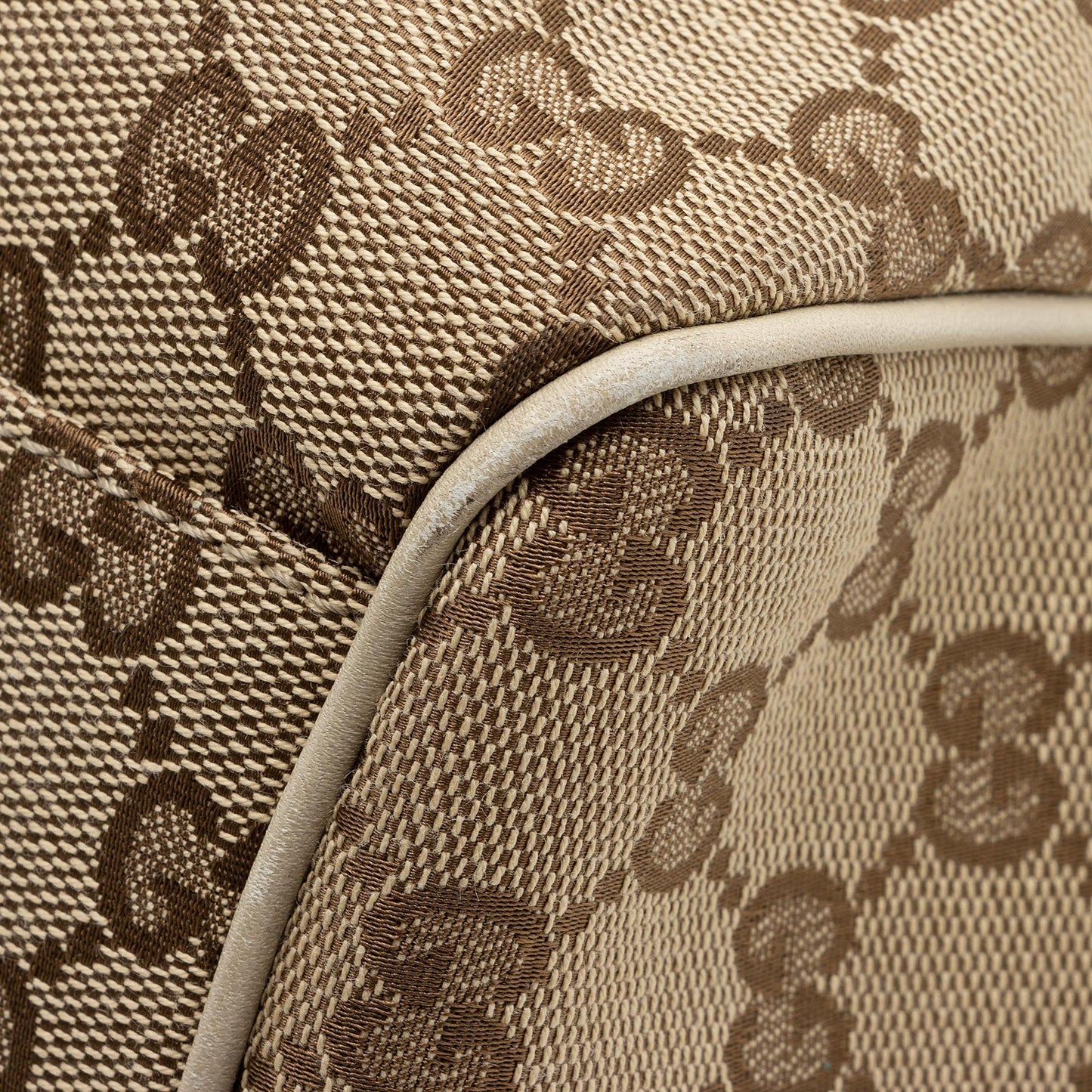 Gucci GG Canvas Sukey Medium Tote (SHF-Iw4uaP)
