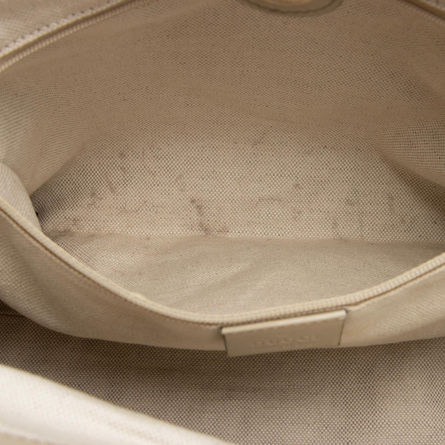 Gucci GG Canvas Sukey Medium Tote (SHF-Iw4uaP)