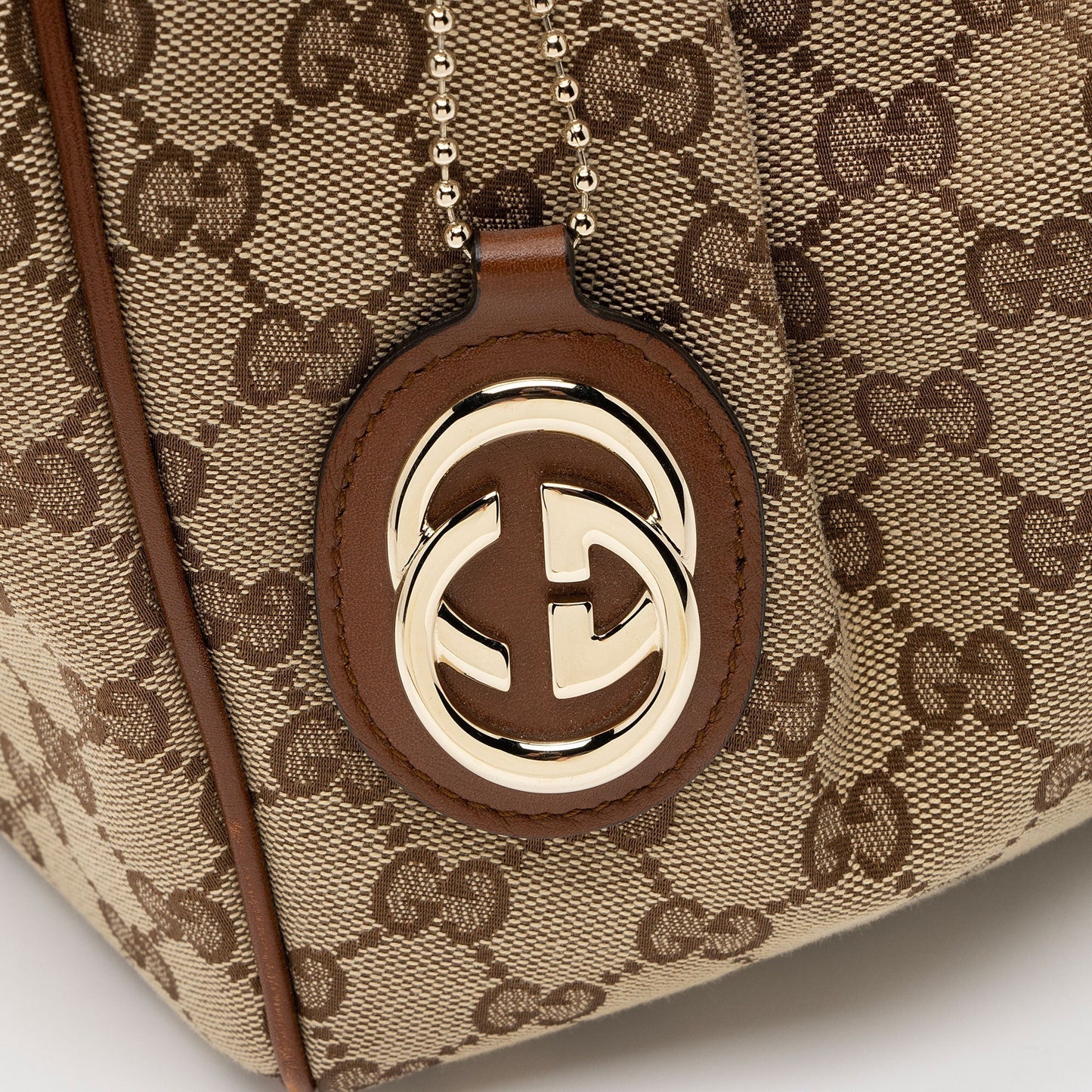 Gucci GG Canvas Sukey Medium Tote (SHF-dBsmlI)