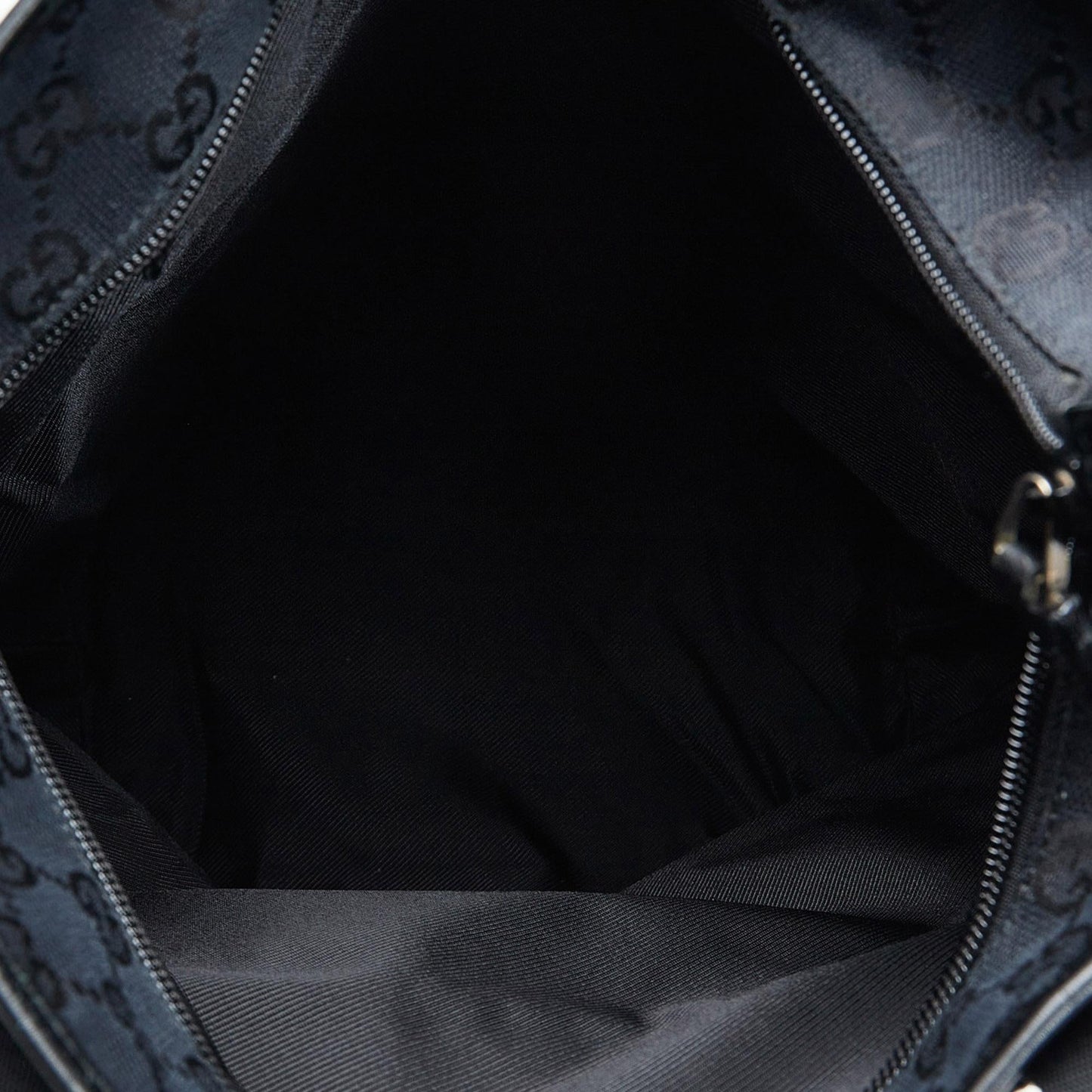 Gucci GG Canvas Tote (SHG-AtlGKp)