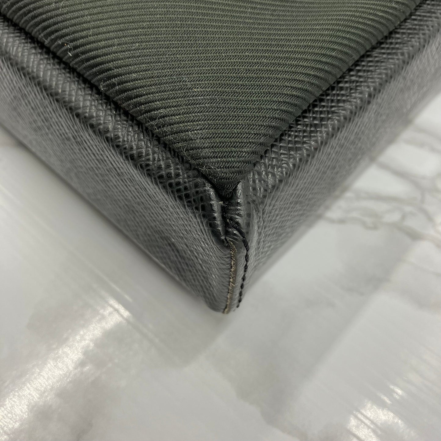 LOUIS VUITTON Taiga Shoulder Bag
