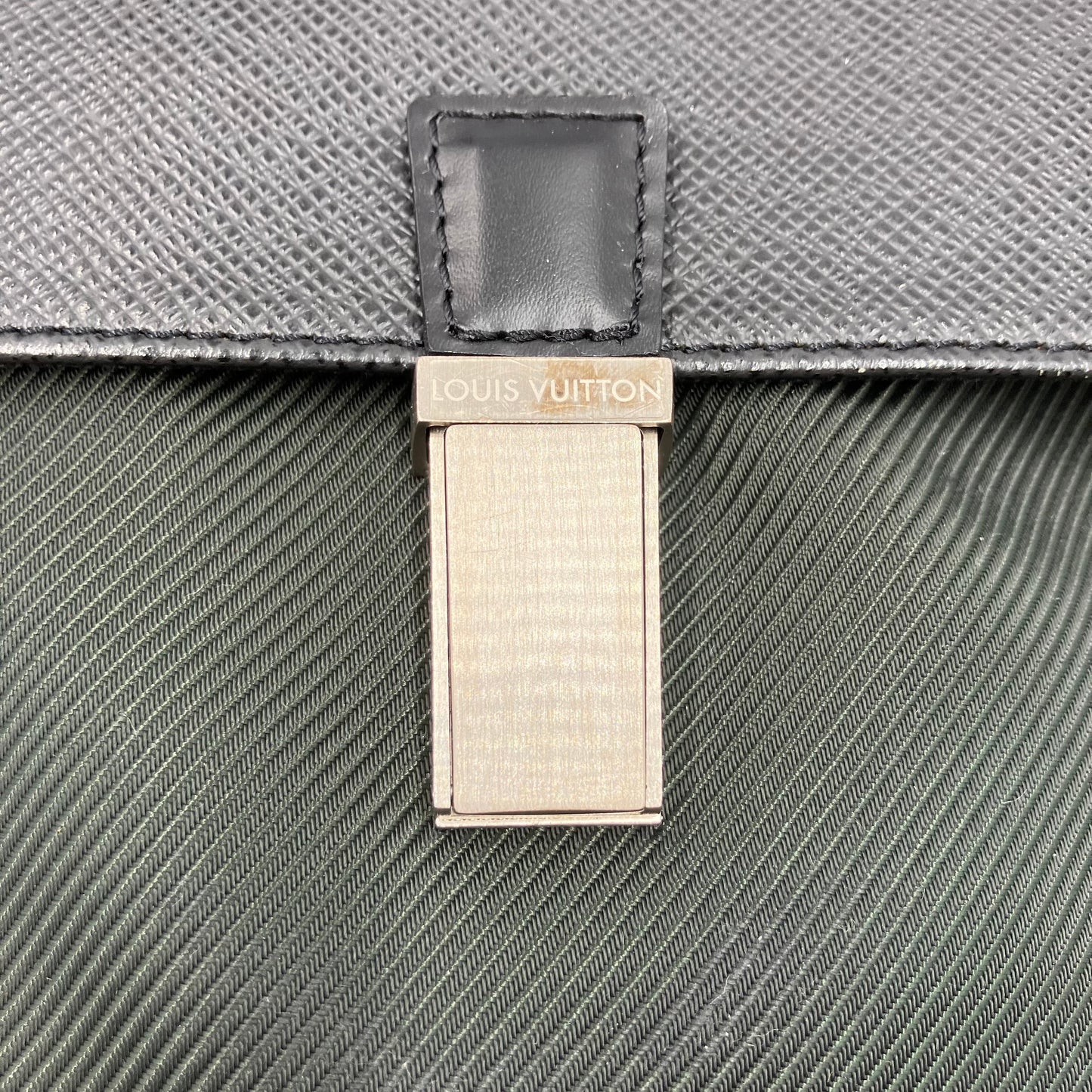 LOUIS VUITTON Taiga Shoulder Bag