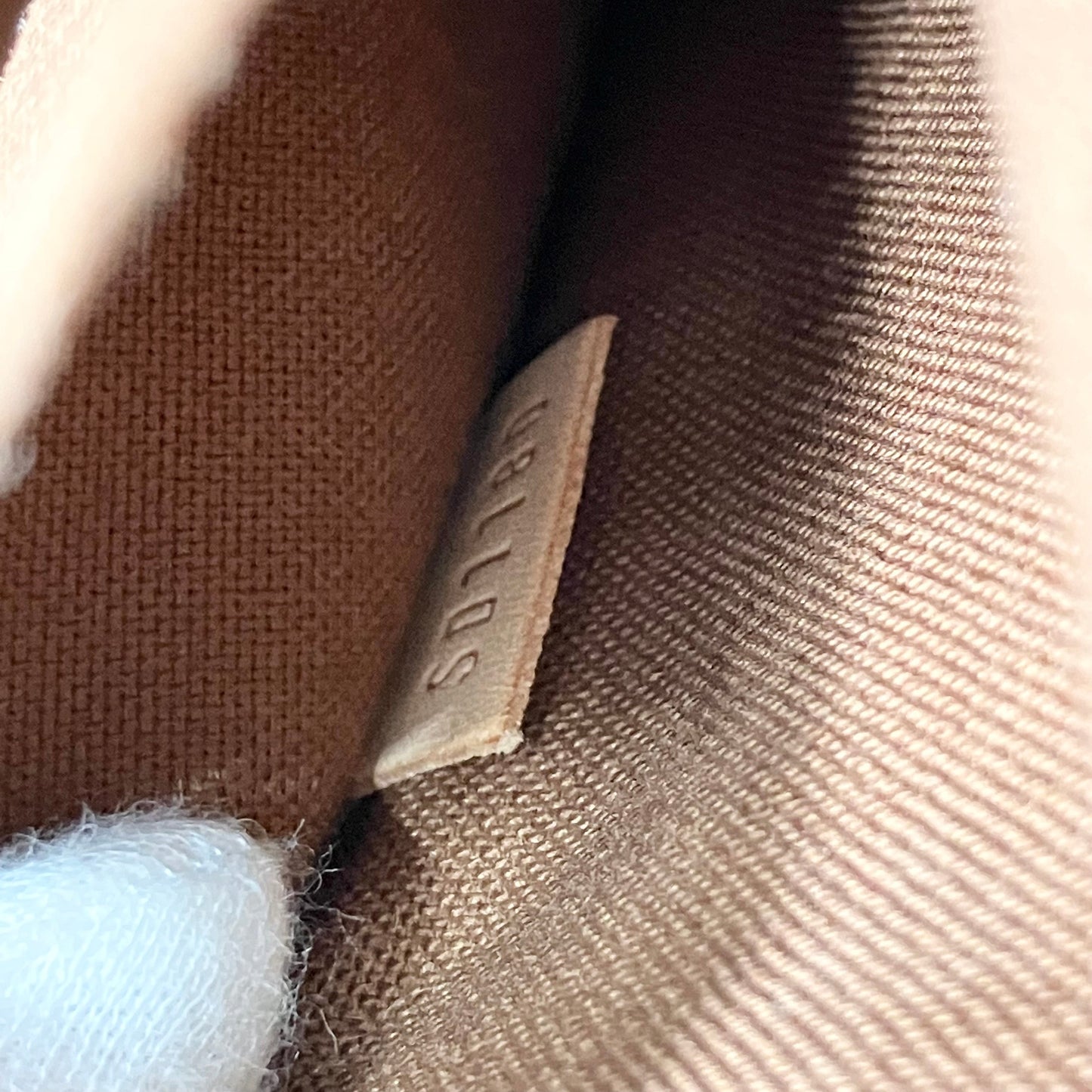 LOUIS VUITTON Monogram Tivoli PM Handbag