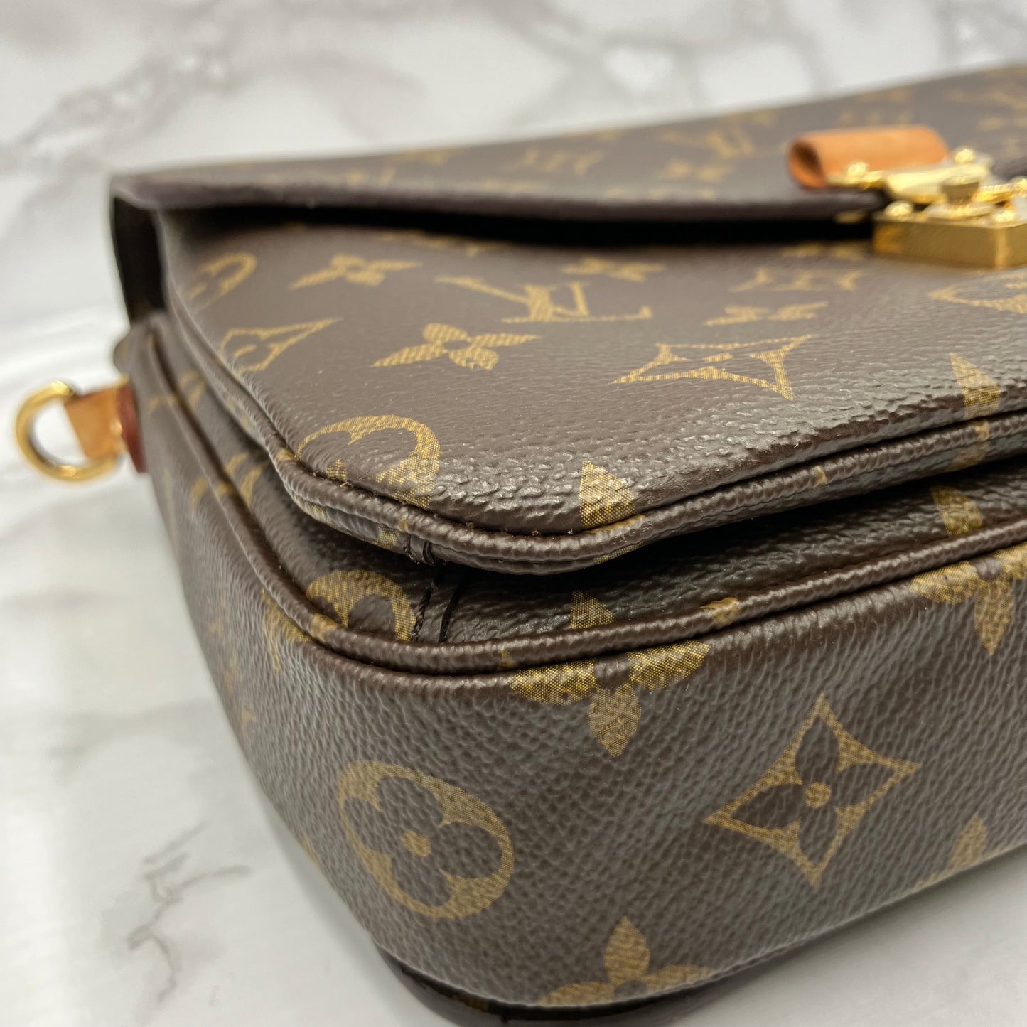 LOUIS VUITTON Monogram Metis shoulder bag