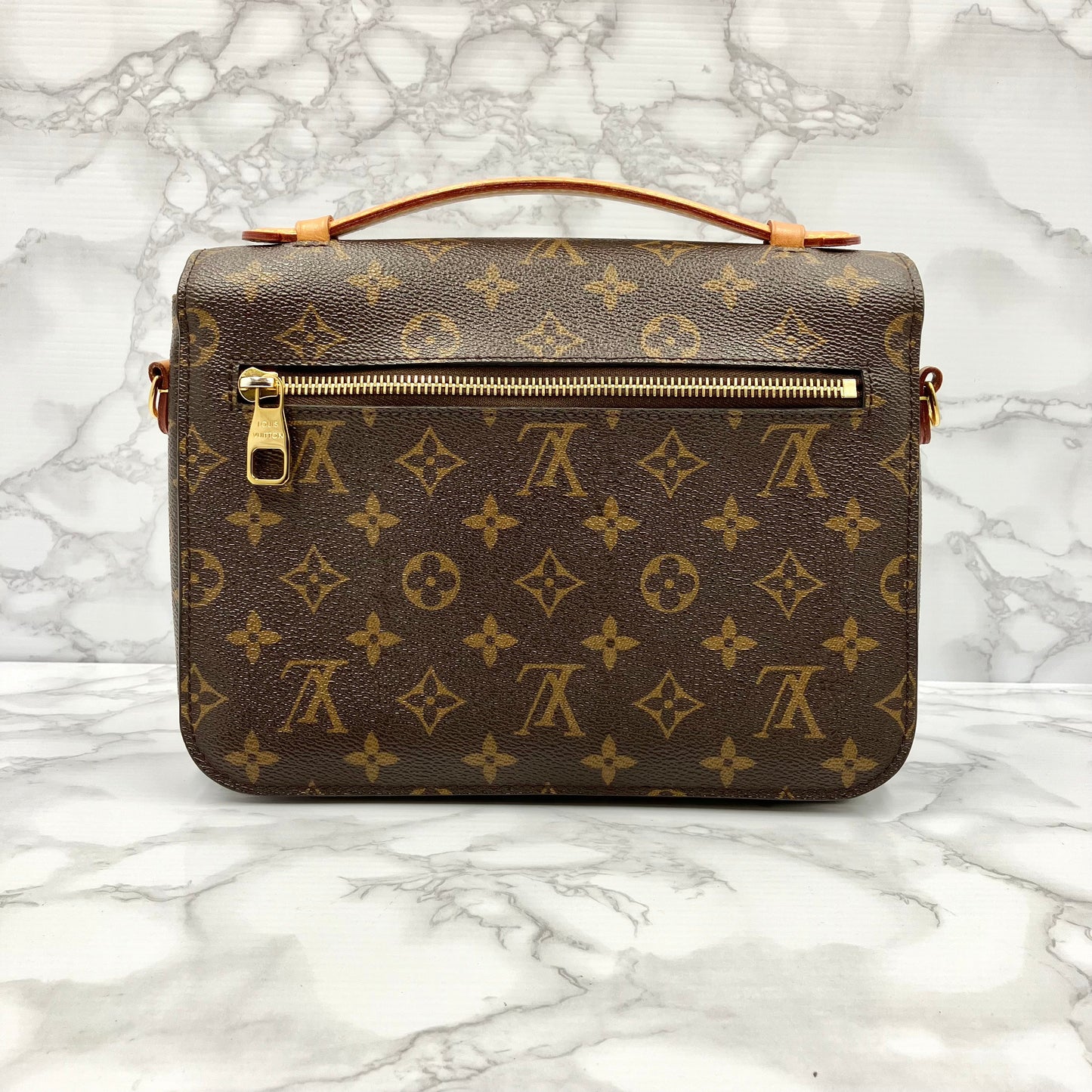 LOUIS VUITTON Monogram Metis