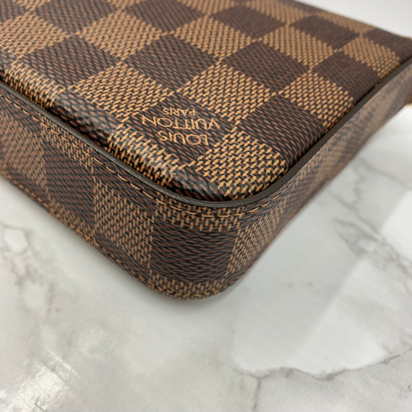 LOUIS VUITTON Damier Felicie RFID