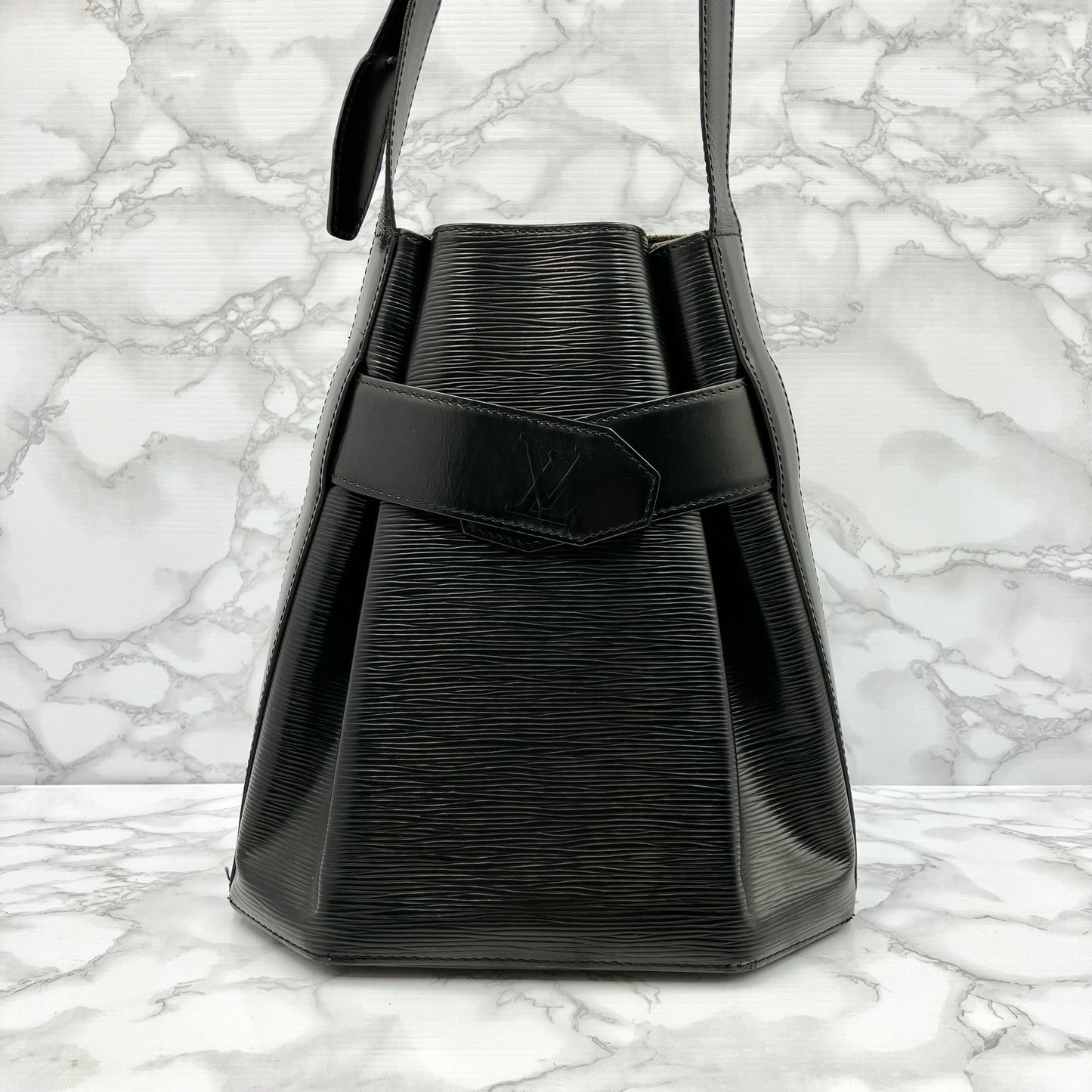 LOUIS VUITTON Epi Sack De Paul