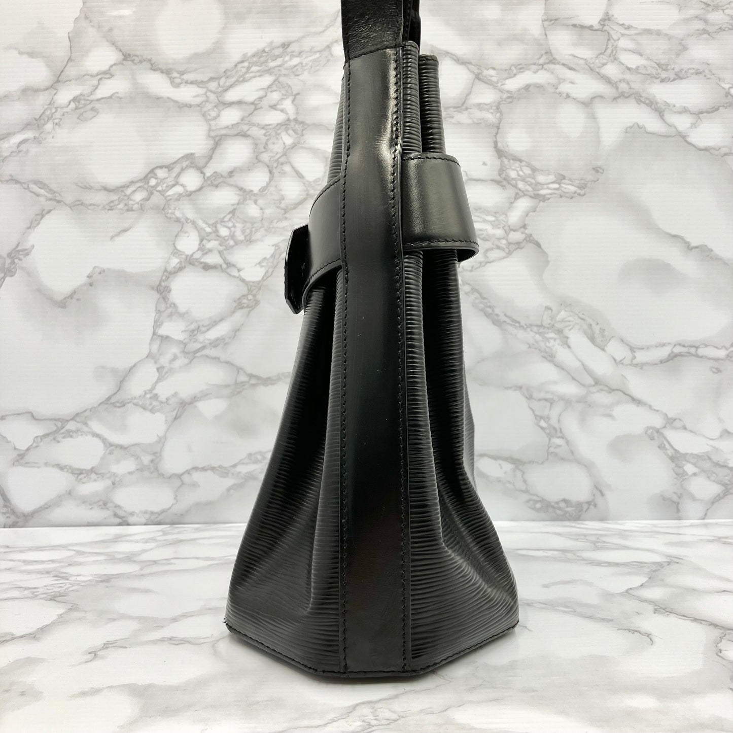LOUIS VUITTON Epi Sack De Paul