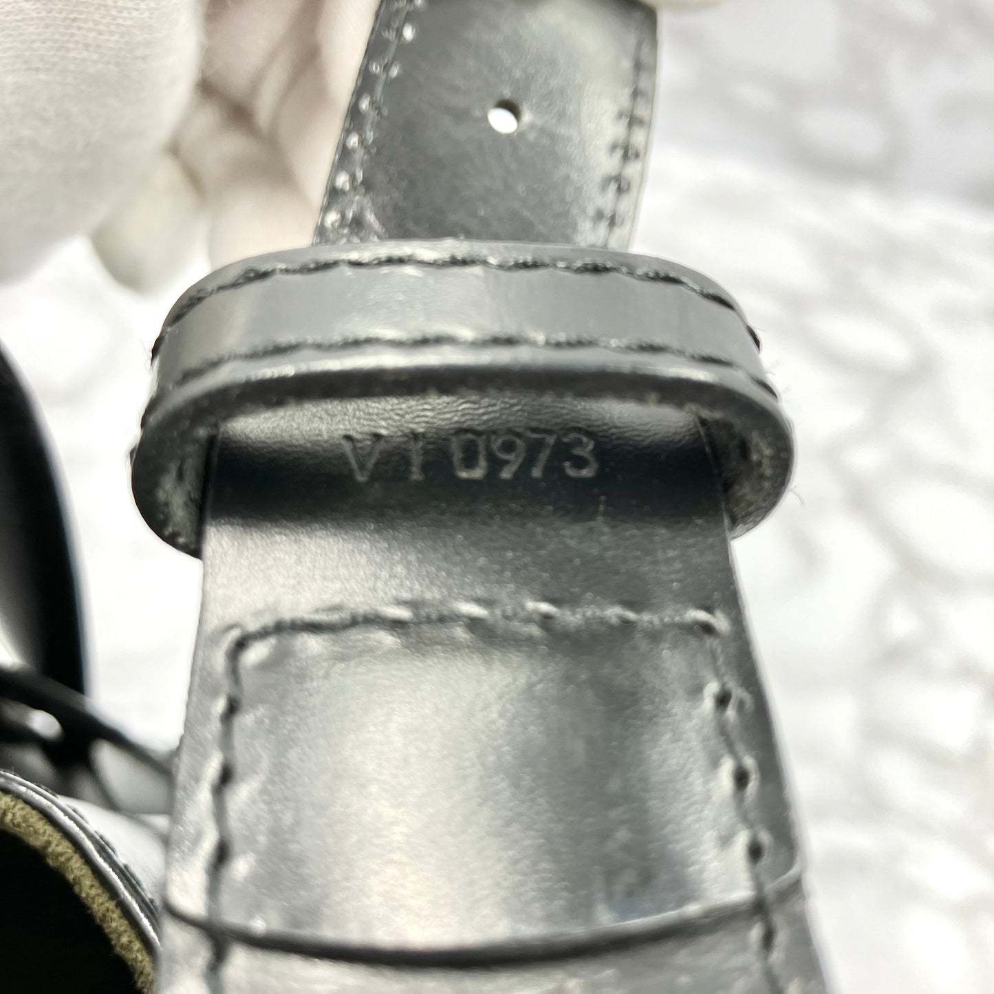 LOUIS VUITTON Epi Sack De Paul