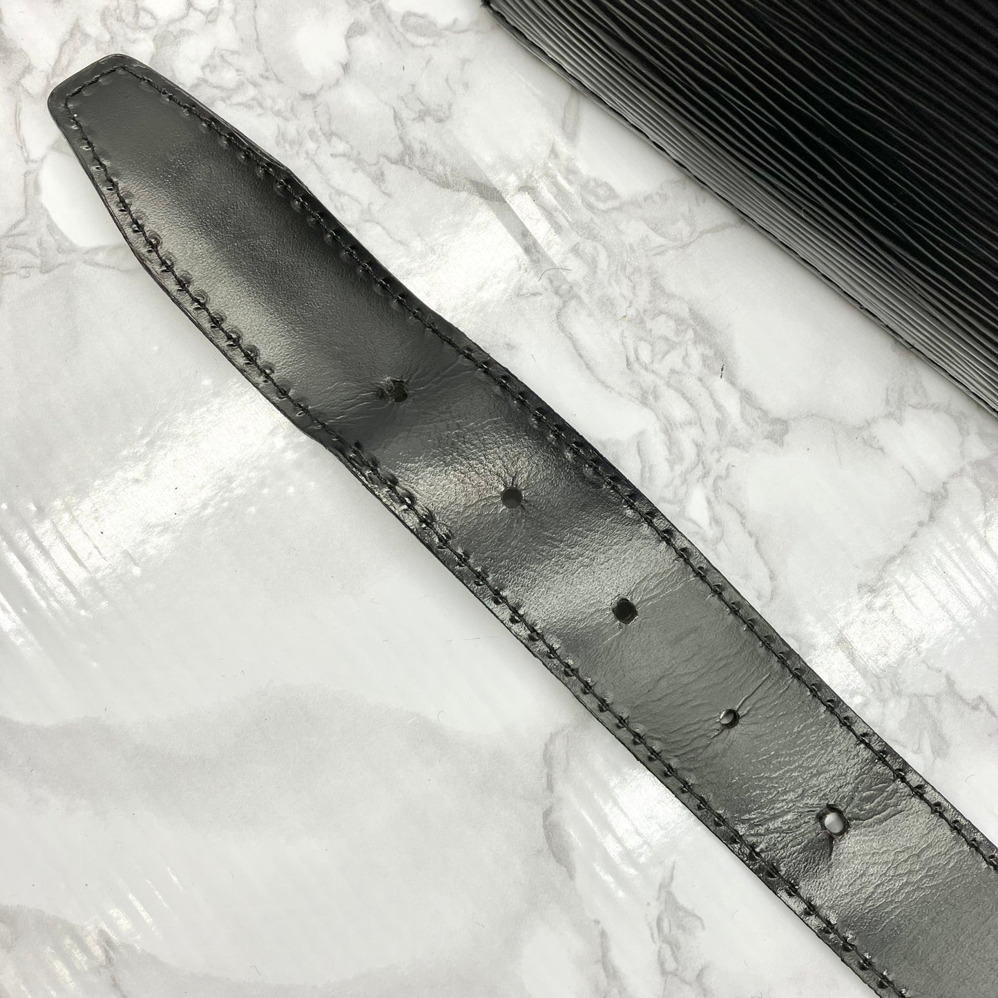 LOUIS VUITTON Epi Sack De Paul