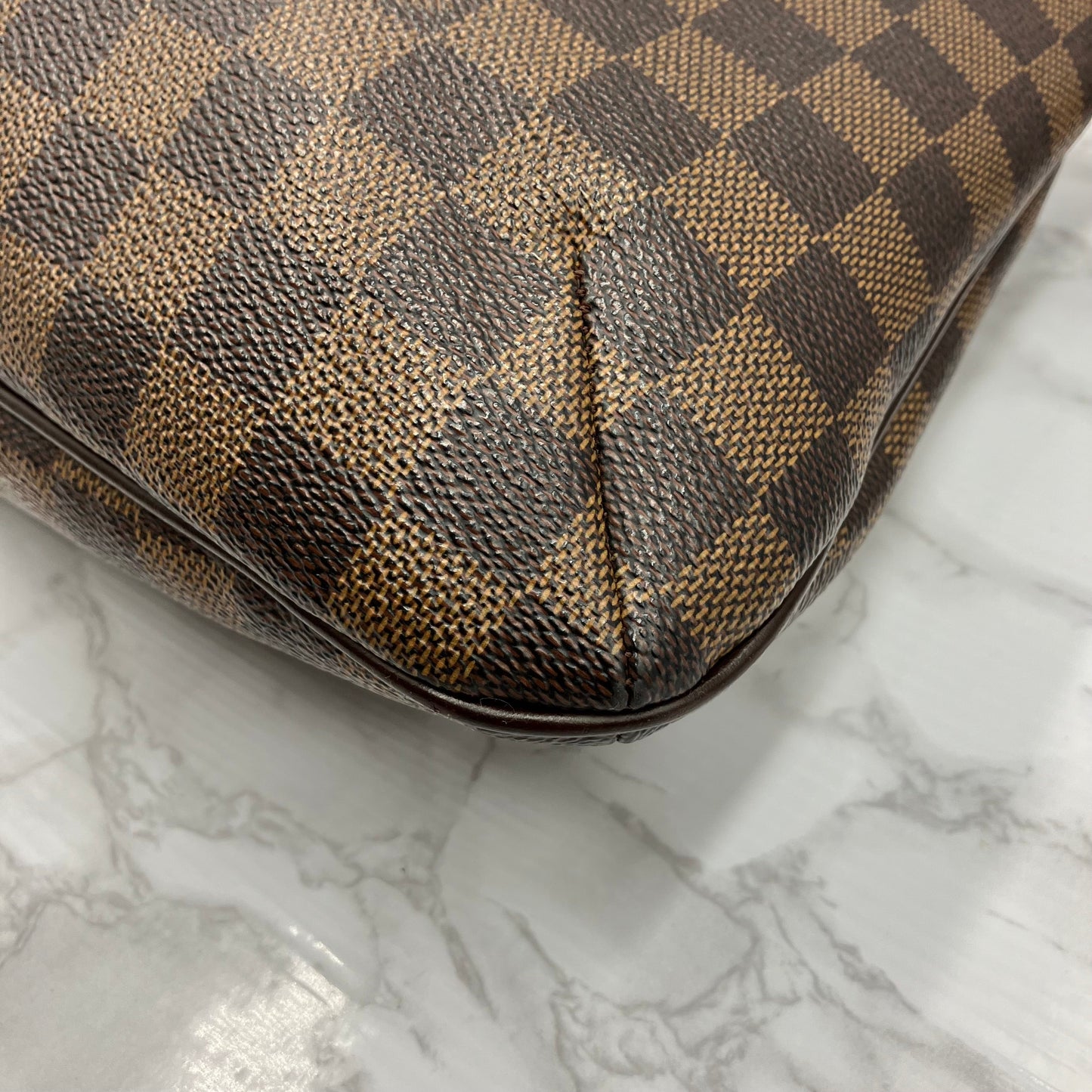 LOUIS VUITTON Damier Bloomsbury