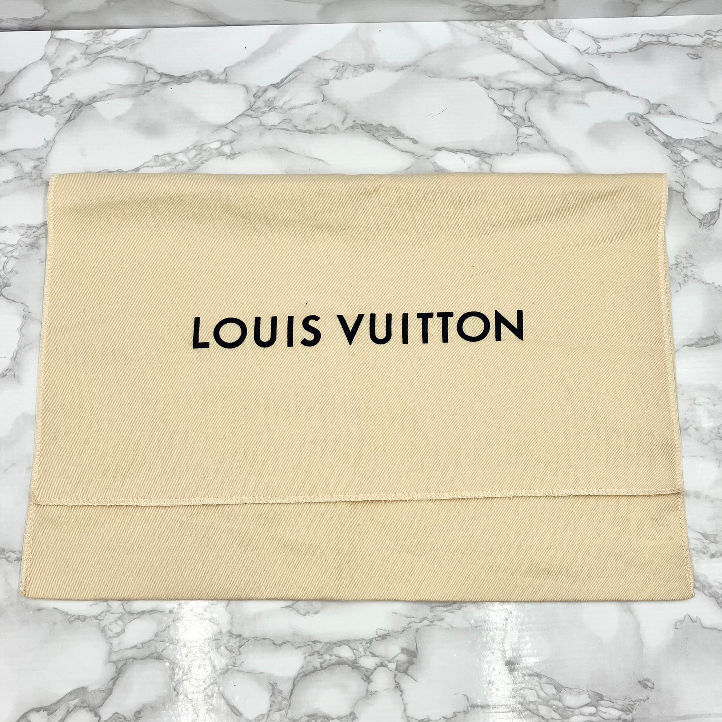LOUIS VUITTON Vernis Felice