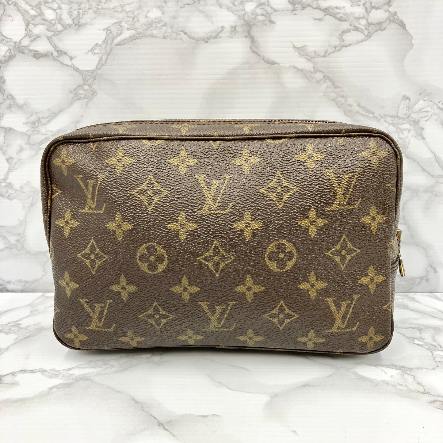 LOUIS VUITTON Trousse Toilette