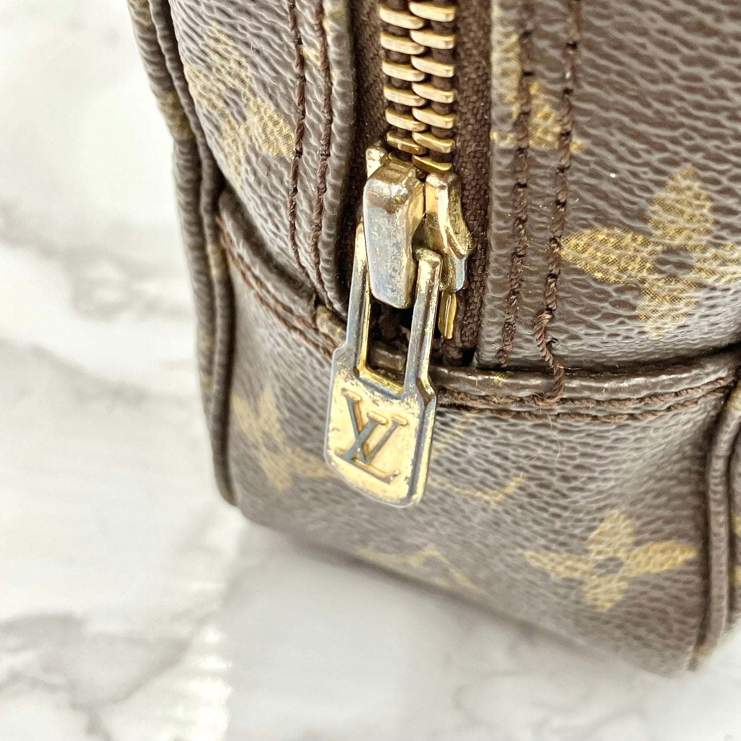 LOUIS VUITTON Trousse Toilette