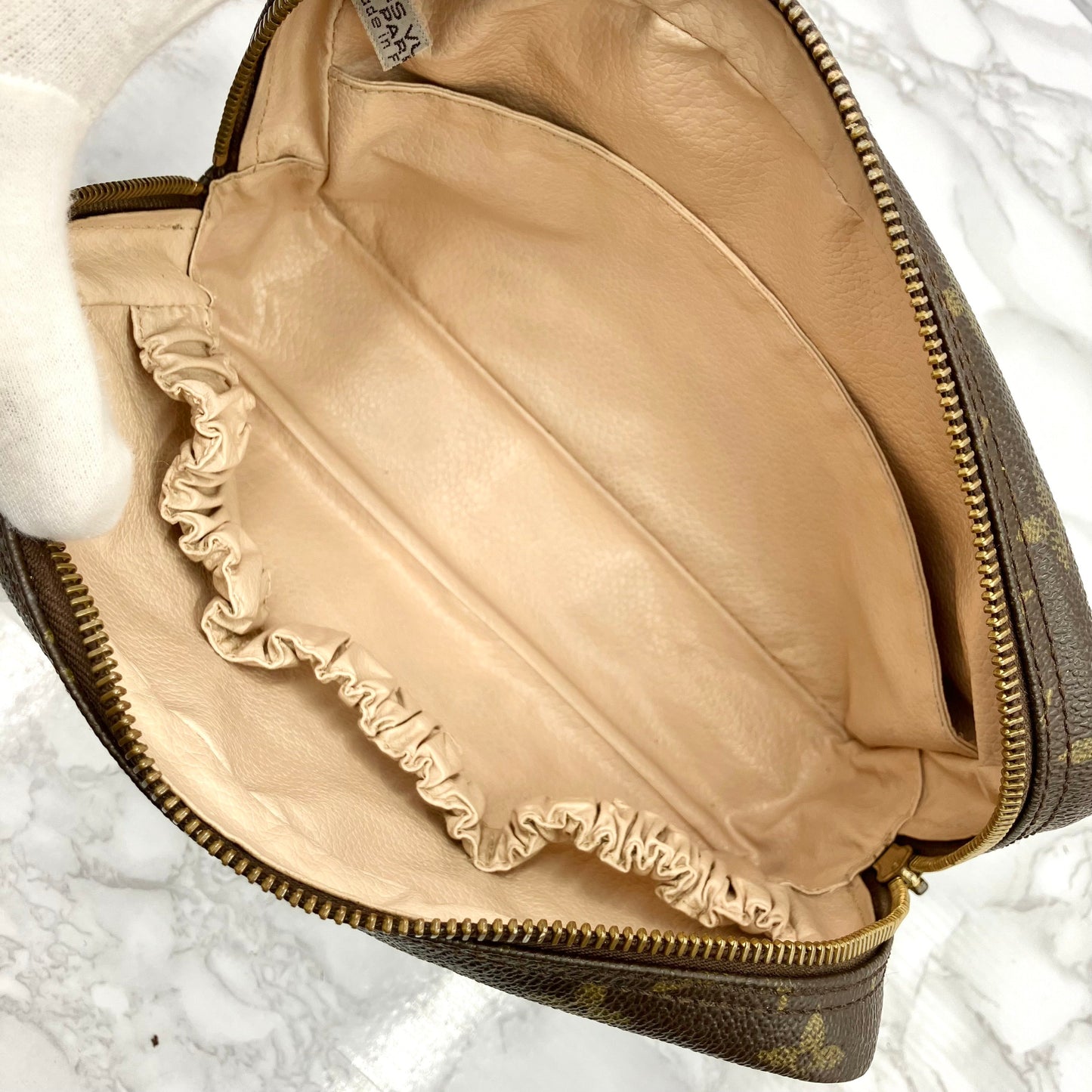 LOUIS VUITTON Trousse Toilette