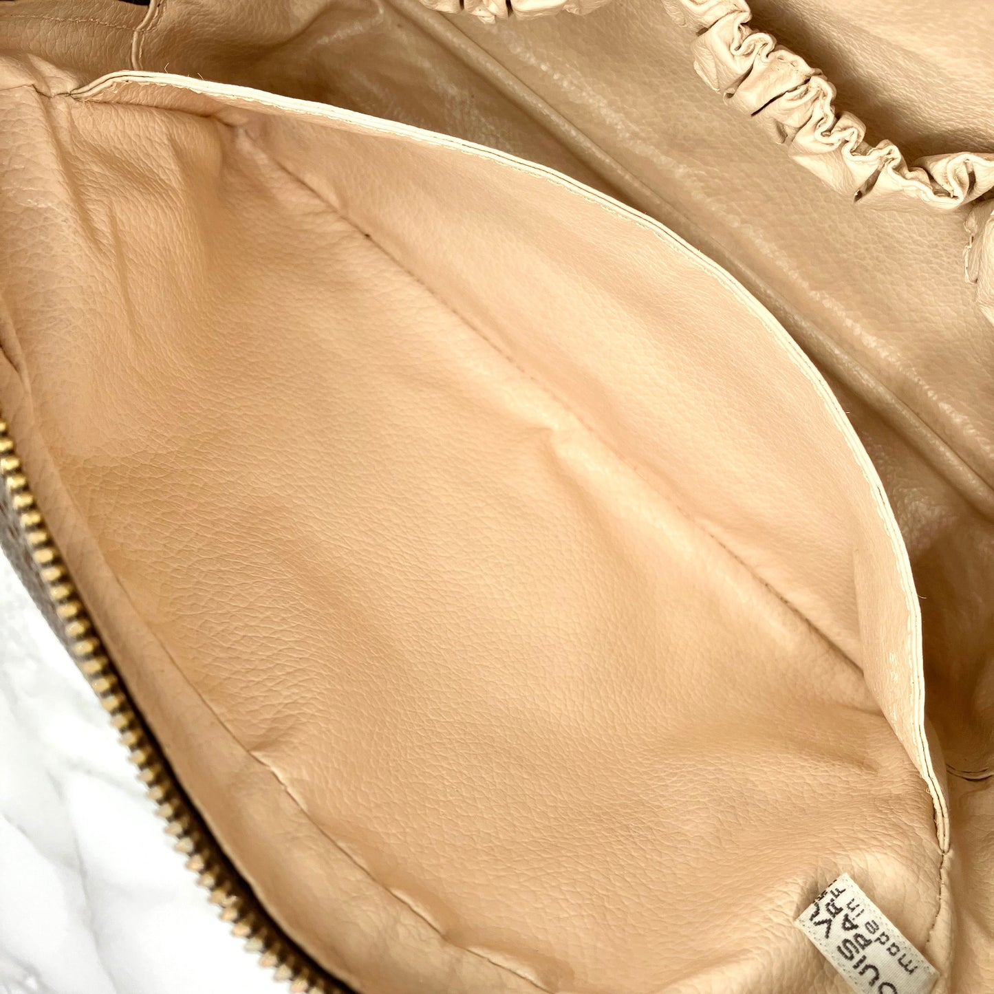 LOUIS VUITTON Trousse Toilette