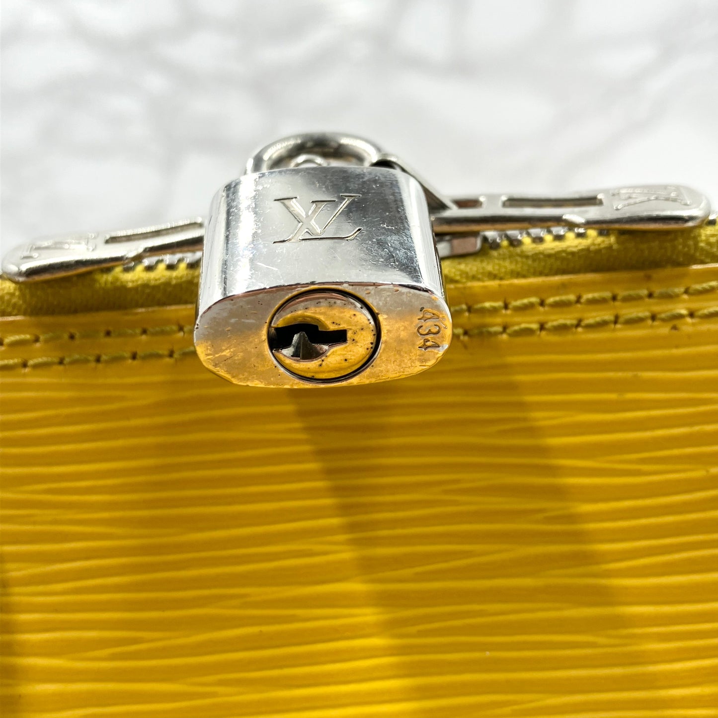 LOUIS VUITTON Epi Alma PM new model