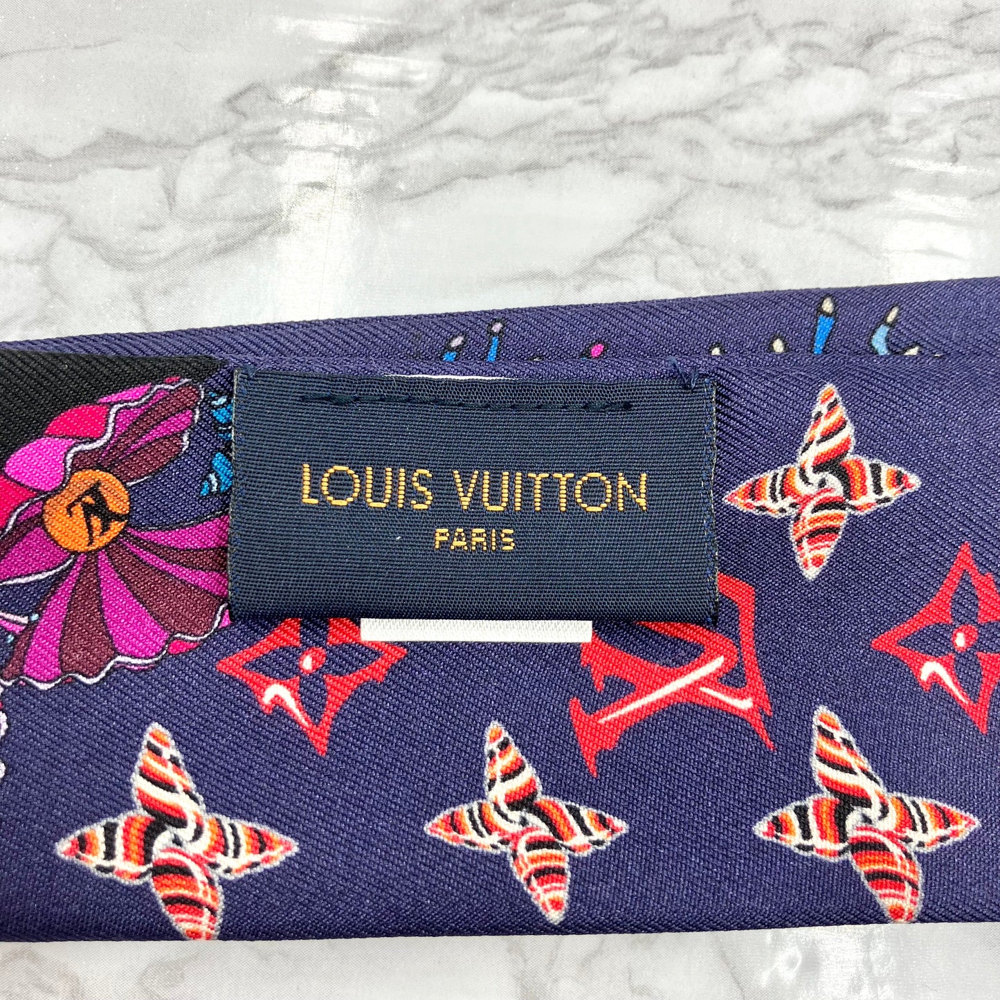 LOUIS VUITTON Twilly