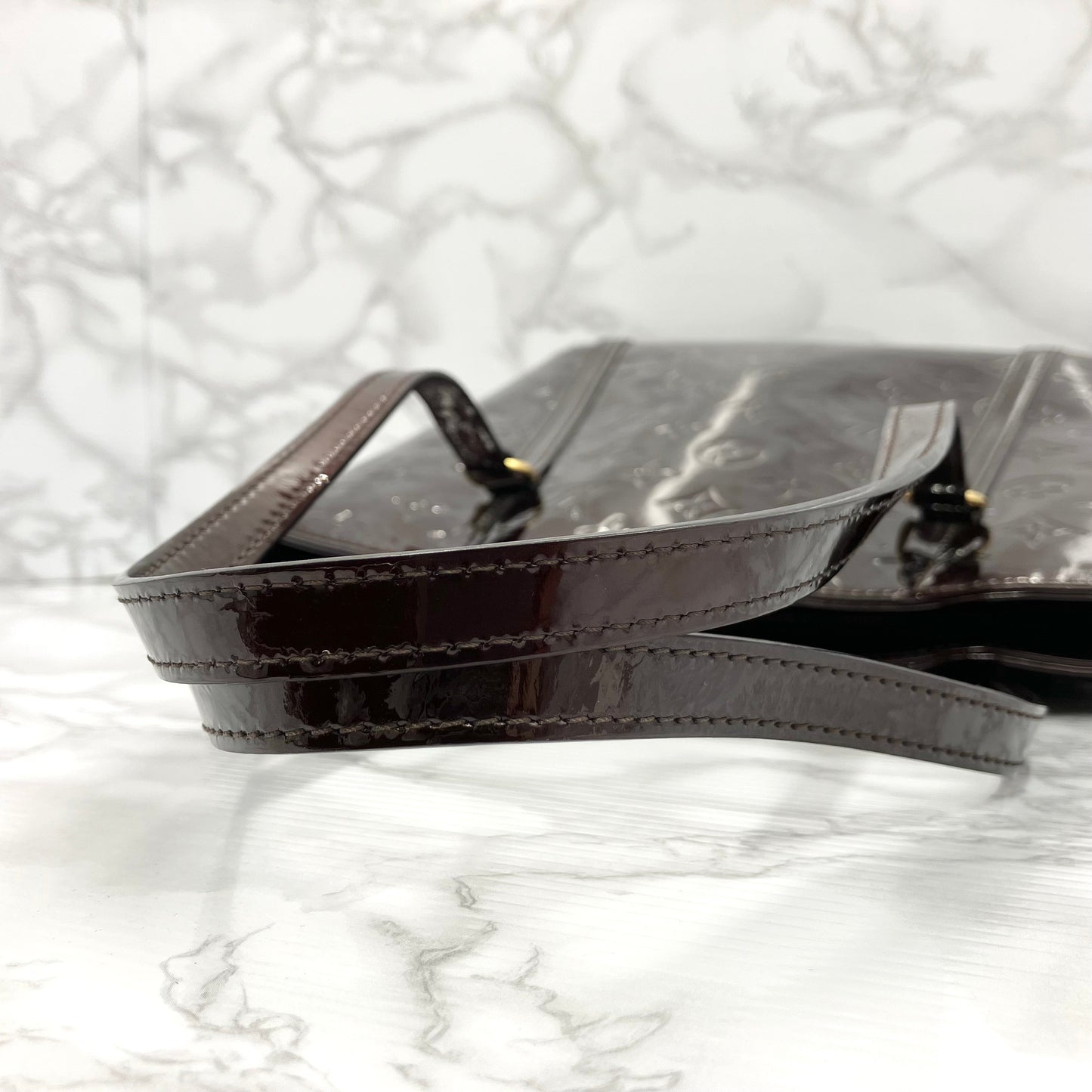 LOUIS VUITTON Vernis Avalon MM
