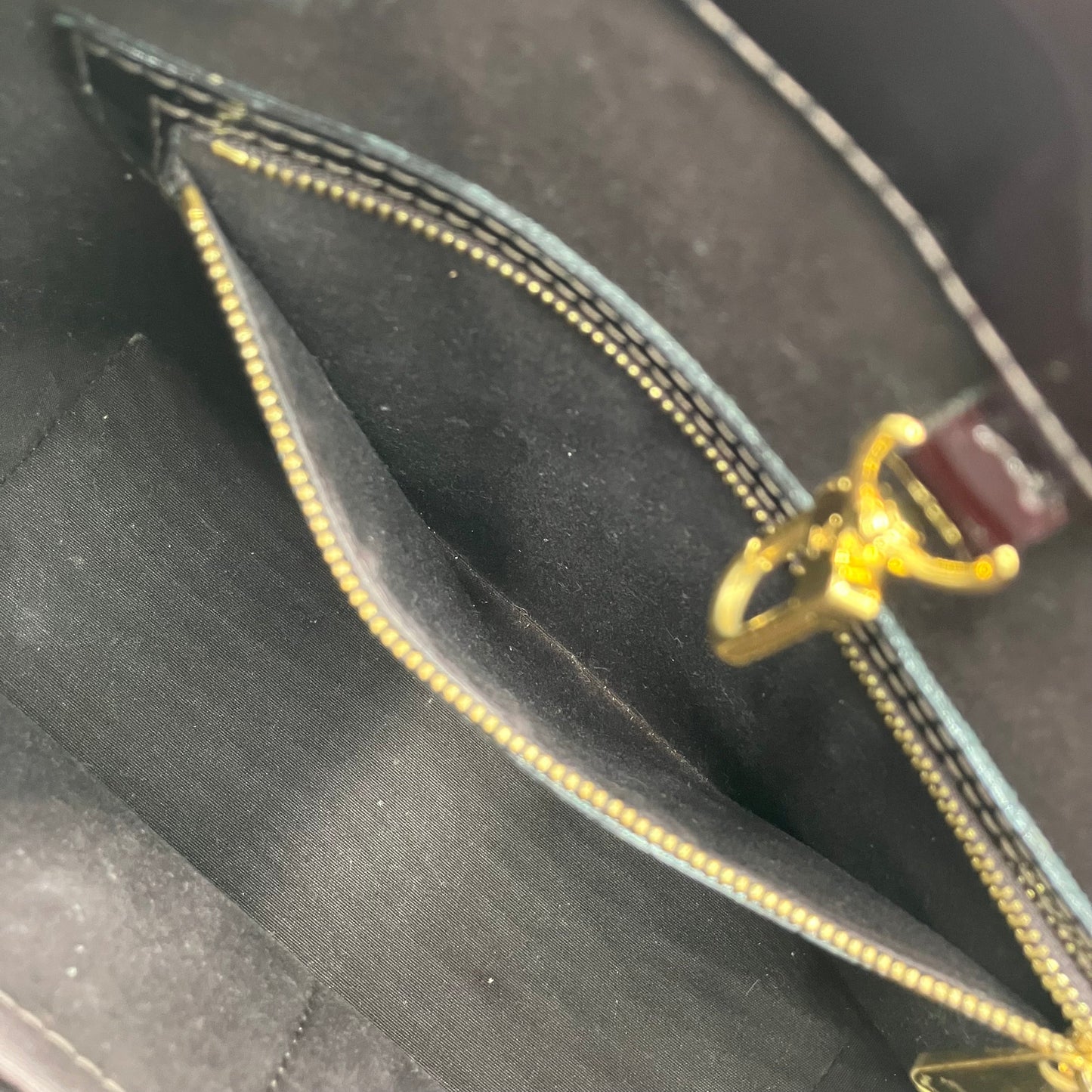 LOUIS VUITTON Vernis Avalon MM