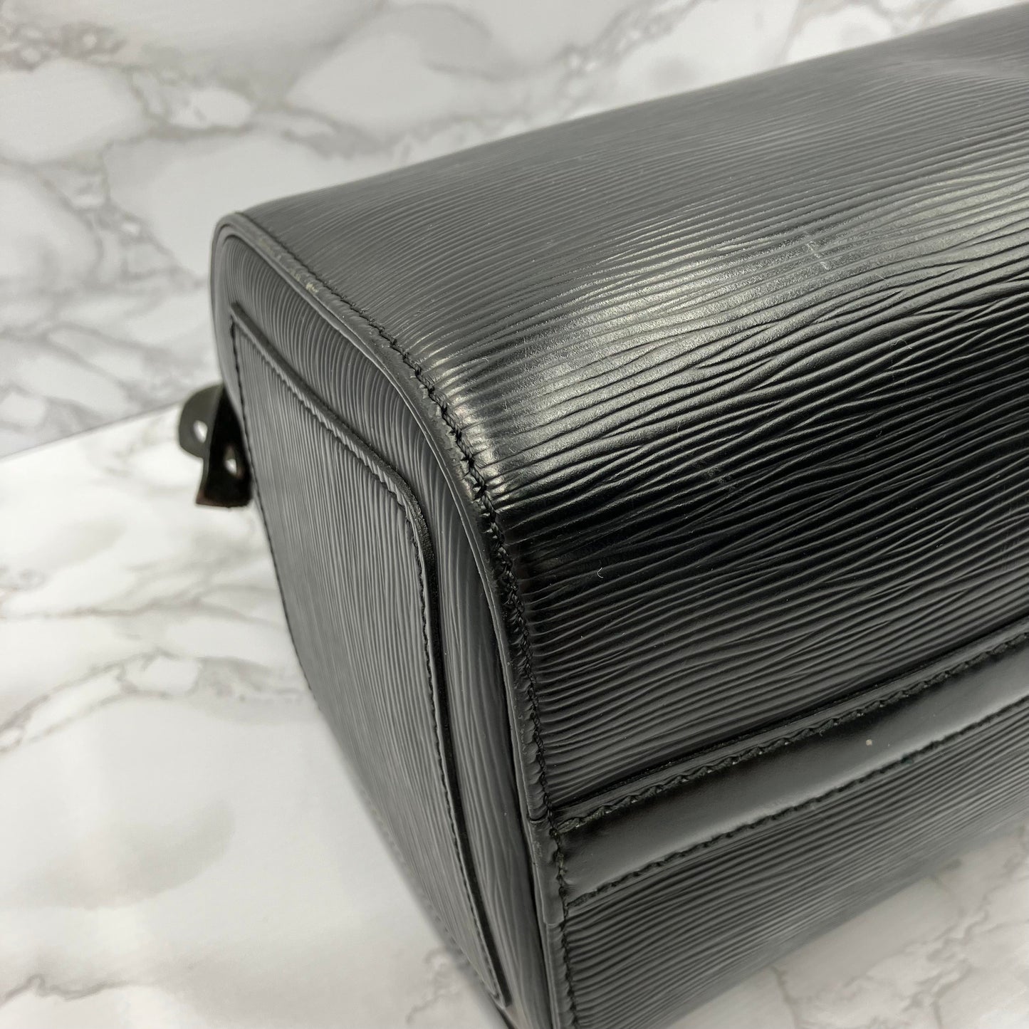 LOUIS VUITTON Epi Speedy 25