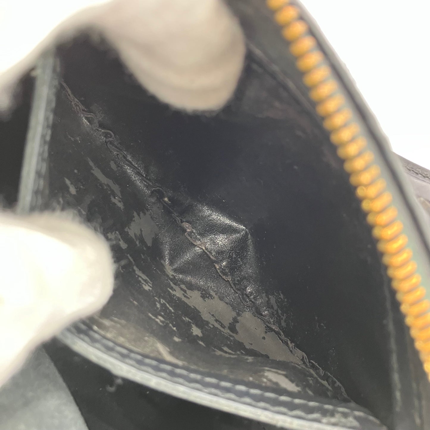 LOUIS VUITTON Epi Speedy 25