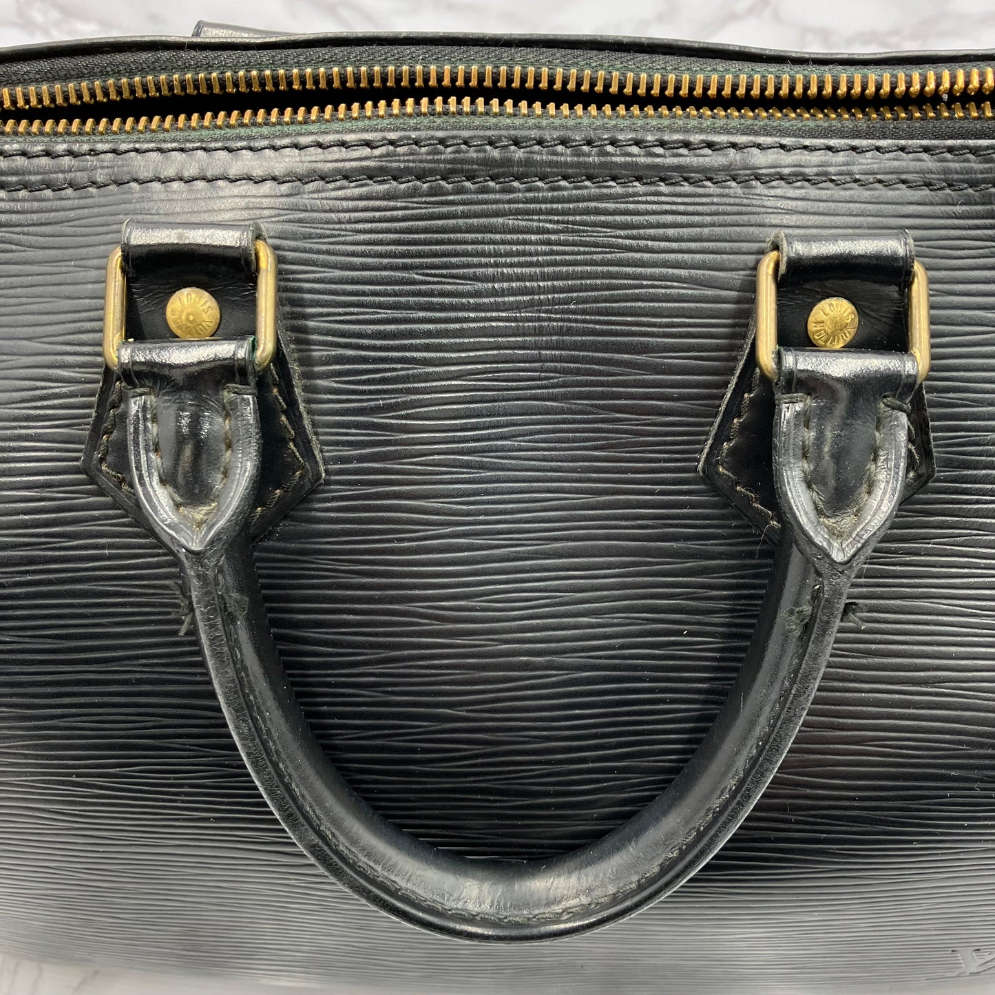 LOUIS VUITTON Epi Speedy 25